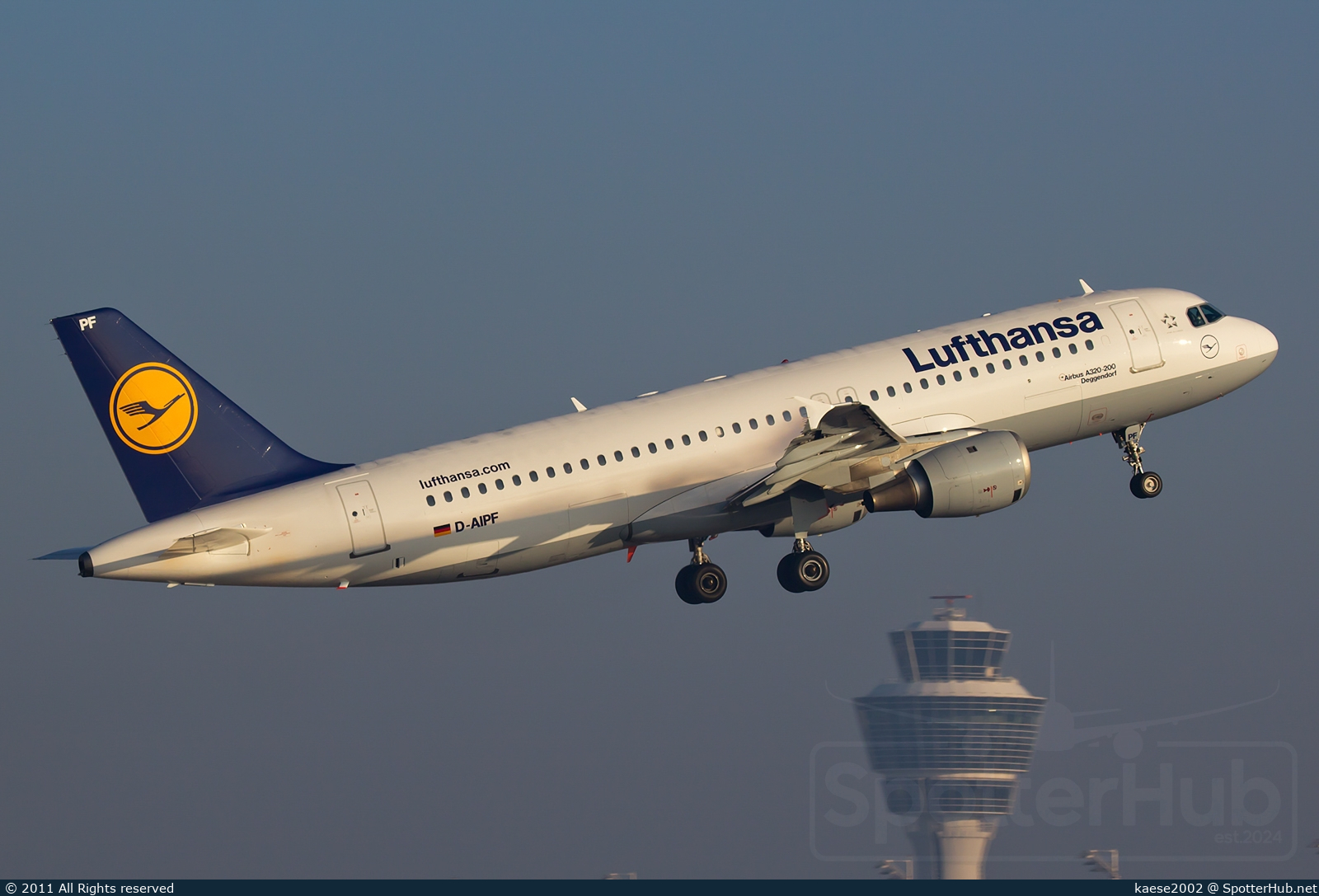 Photo of D-AIPF - Airbus A320-211 operated by Lufthansa