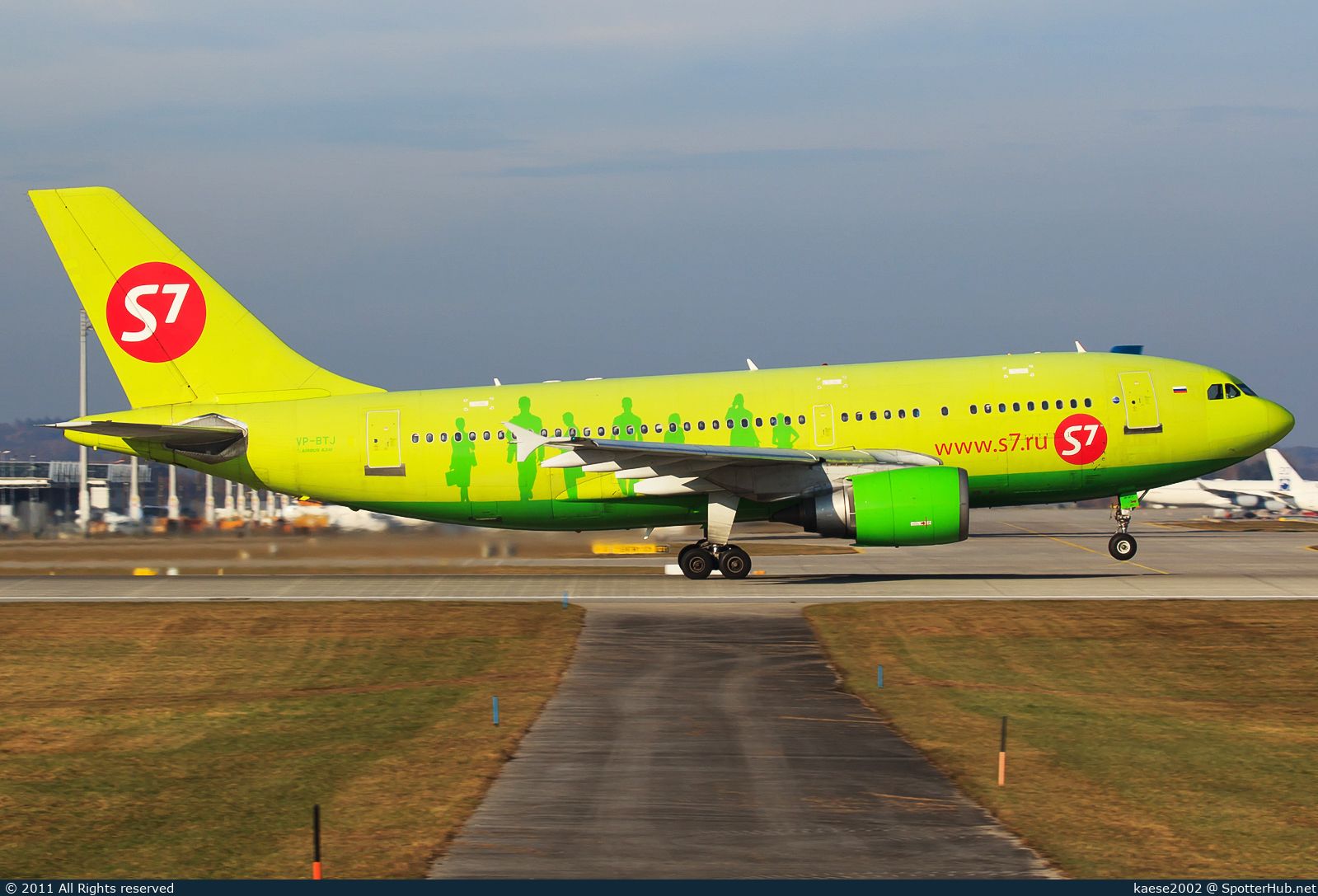 Photo of VP-BTJ - Airbus A310-304 operated by S7 Airlines