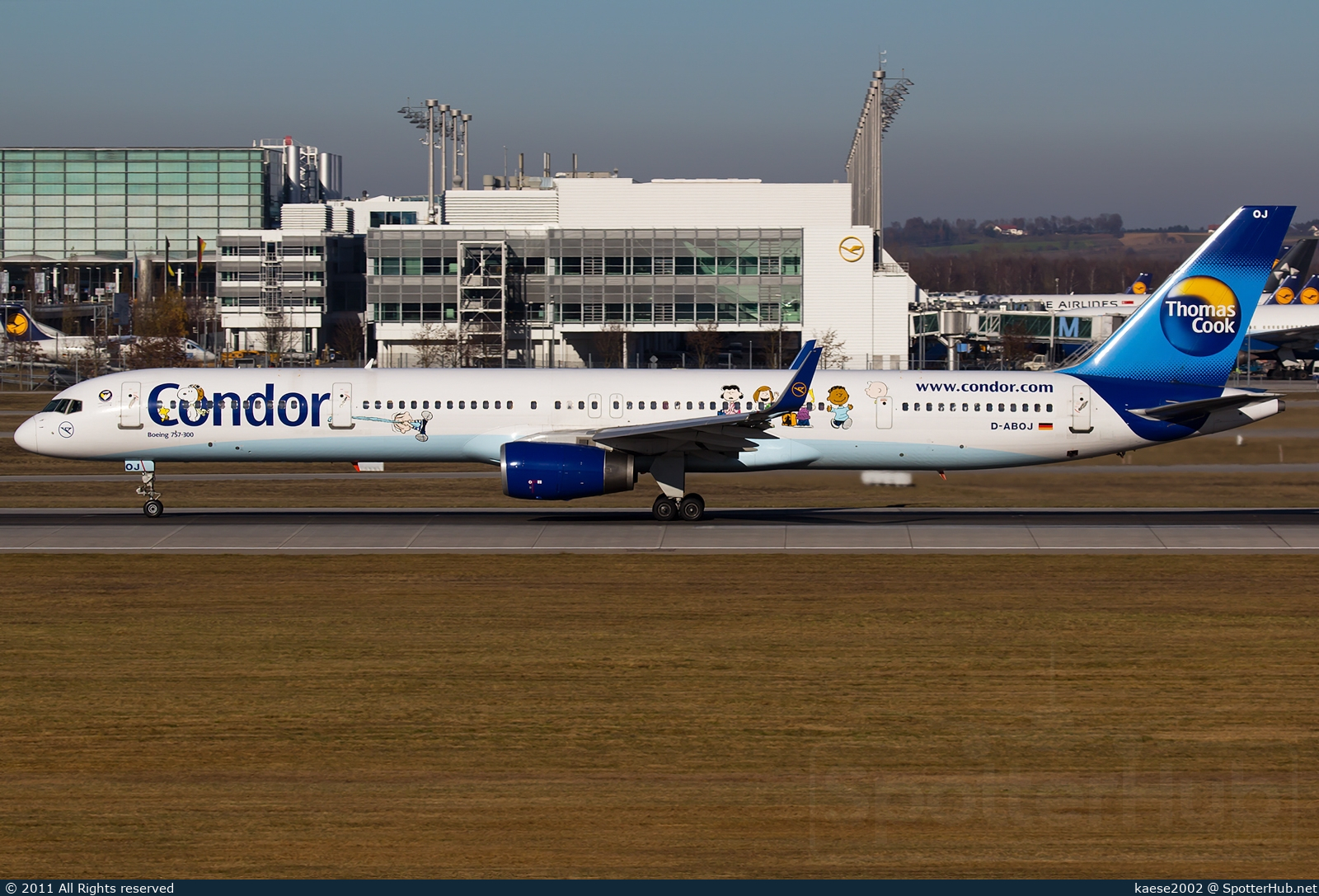 Photo of D-ABOJ - Boeing 757-330 operated by Condor