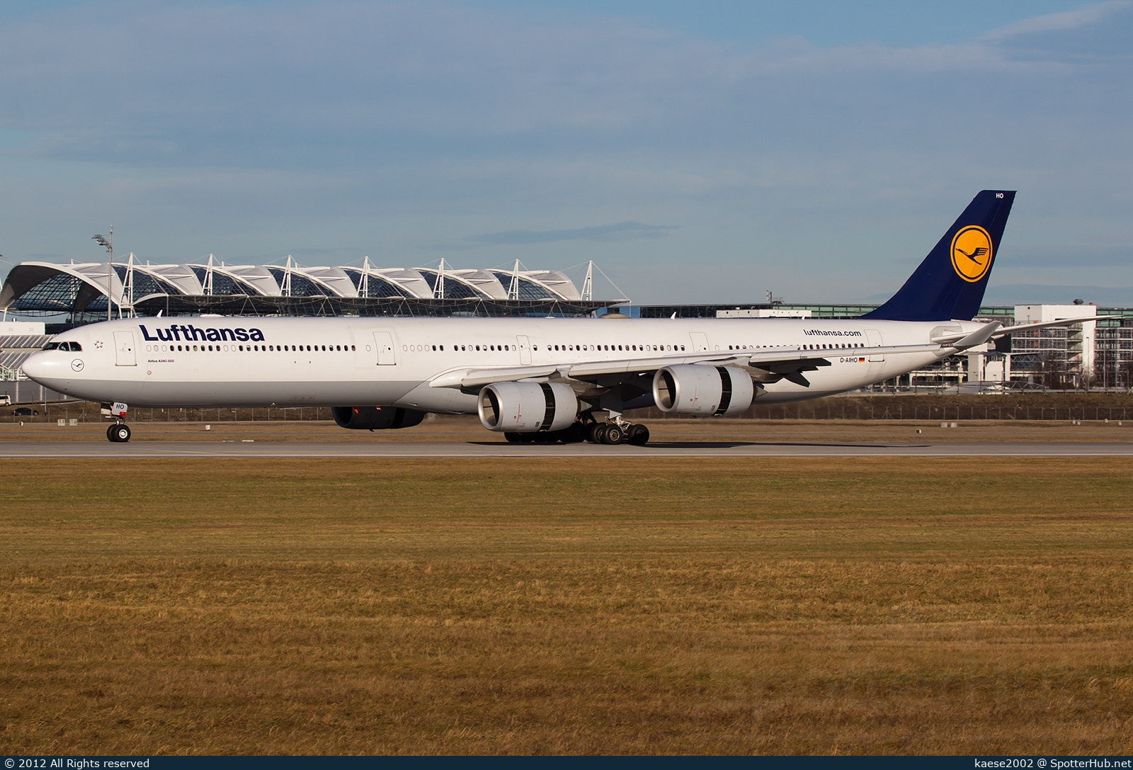 Photo of D-AIHO - Airbus A340-642 operated by Lufthansa