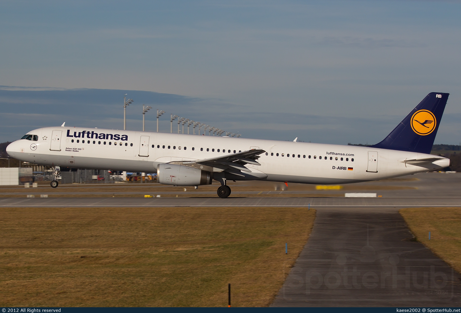 Photo of D-AIRB - Airbus A321-131 operated by Lufthansa