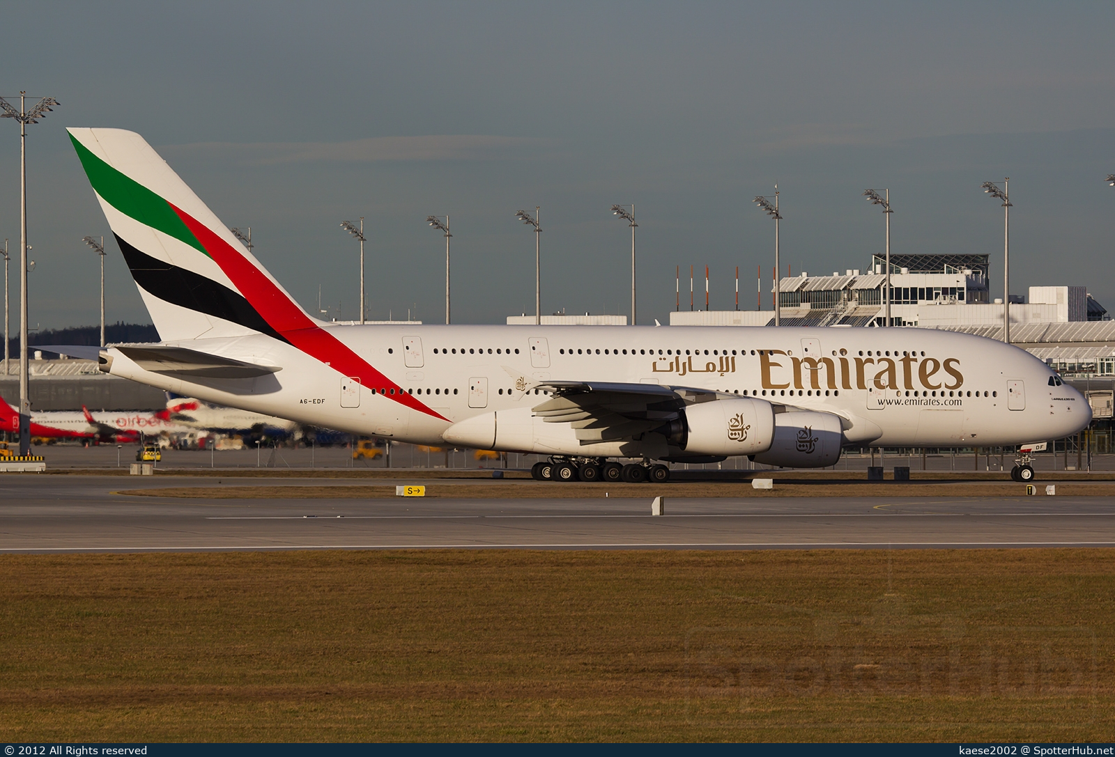 Photo of A6-EDF - Airbus A380-861 operated by Emirates