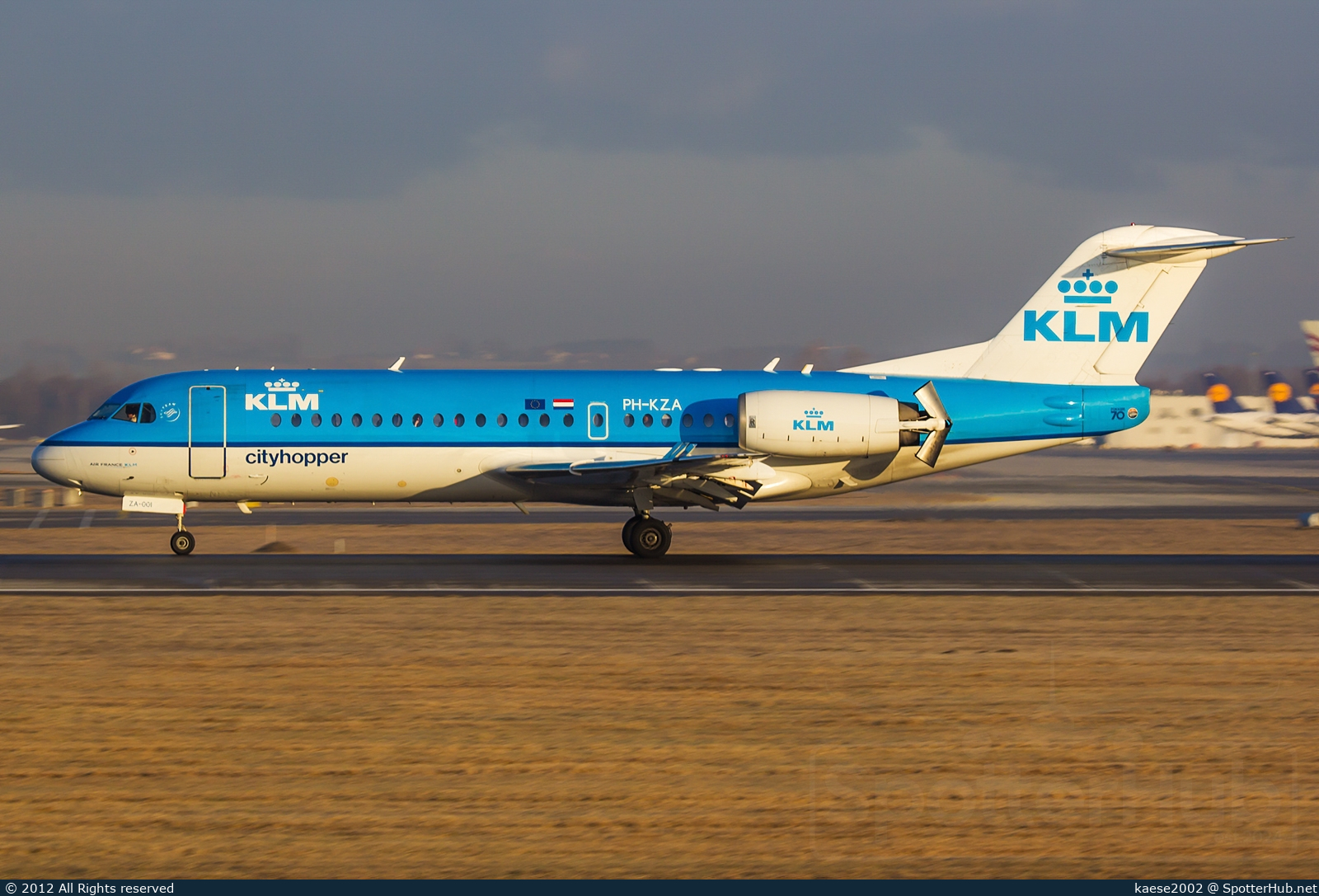 Photo of PH-KZA - Fokker 70 operated by KLM Cityhopper
