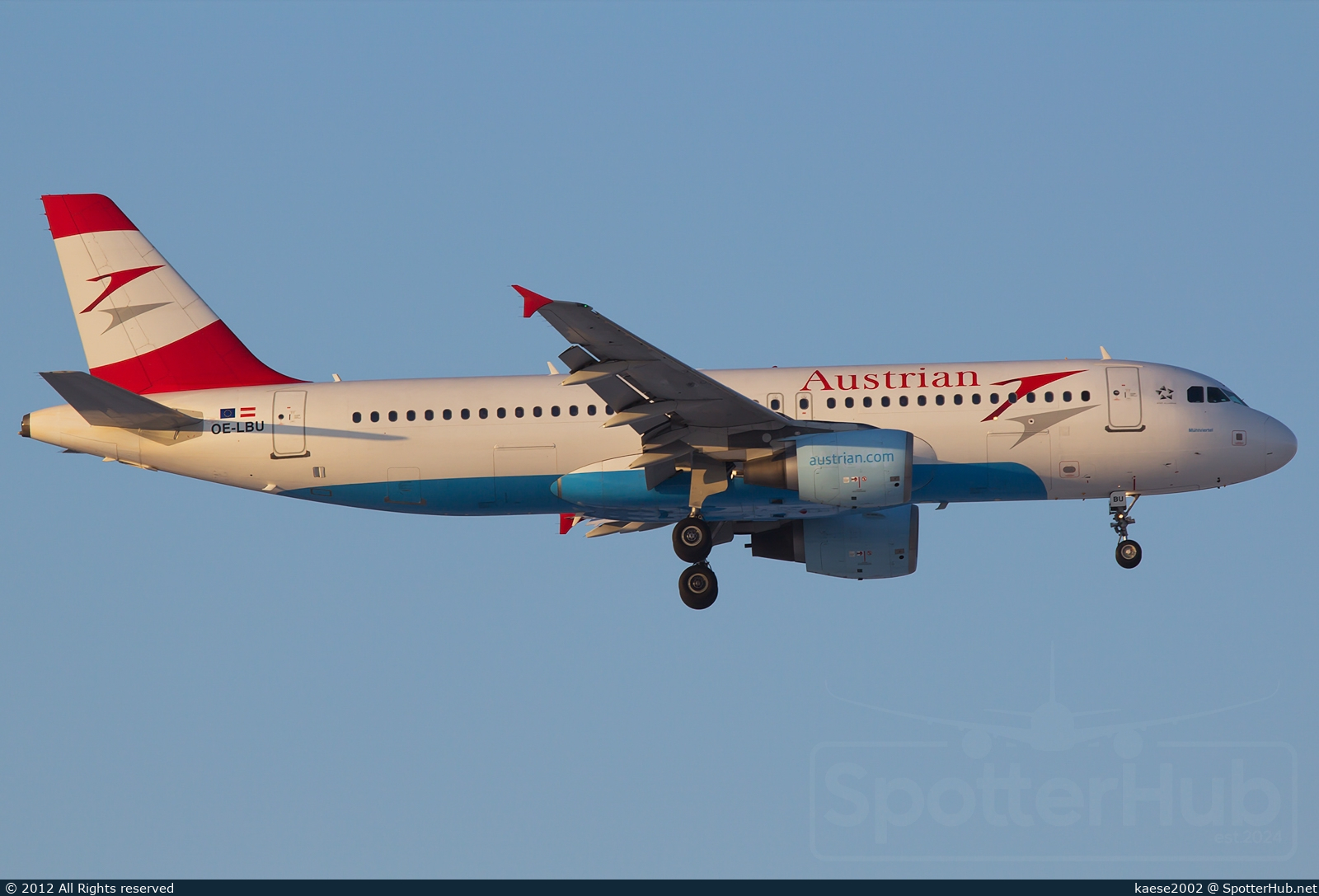 Photo of OE-LBU - Airbus A320-214 operated by Austrian Airlines