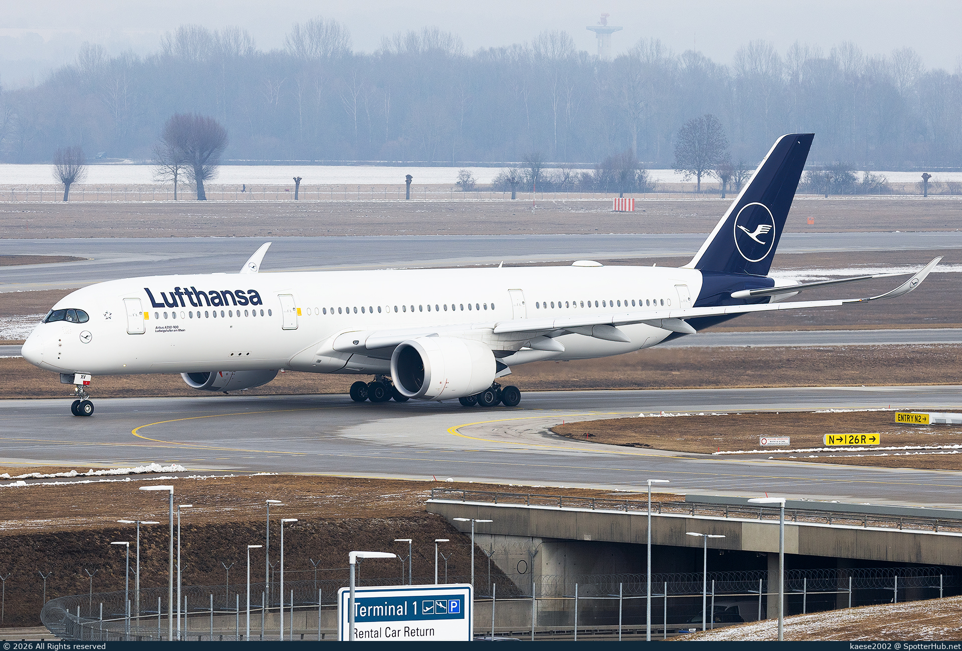 Photo of D-AIXV - Airbus A350-941 operated by Lufthansa