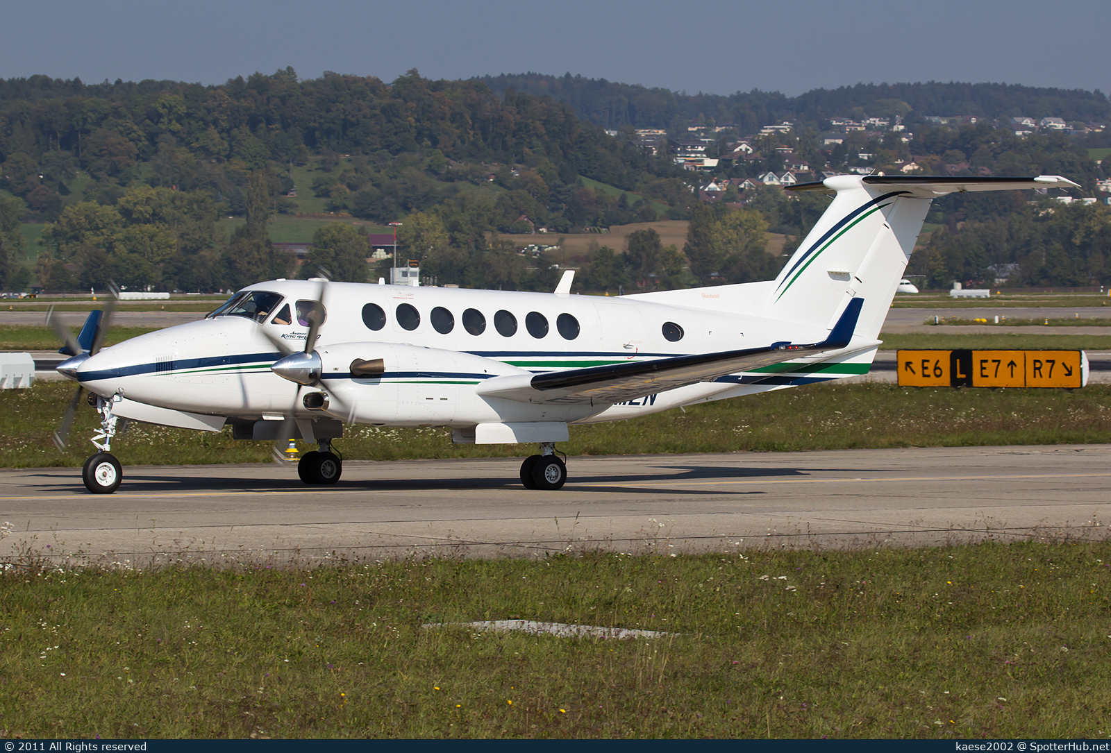 Photo of OY-MEN - Beechcraft B300 Super King Air 350 operated by Aviation Assistance