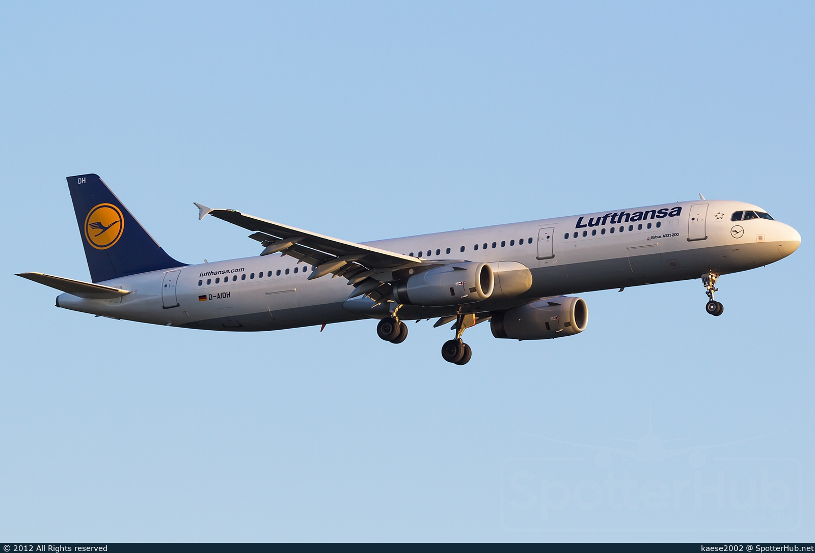 Photo of D-AIDH - Airbus A321-231 operated by Lufthansa