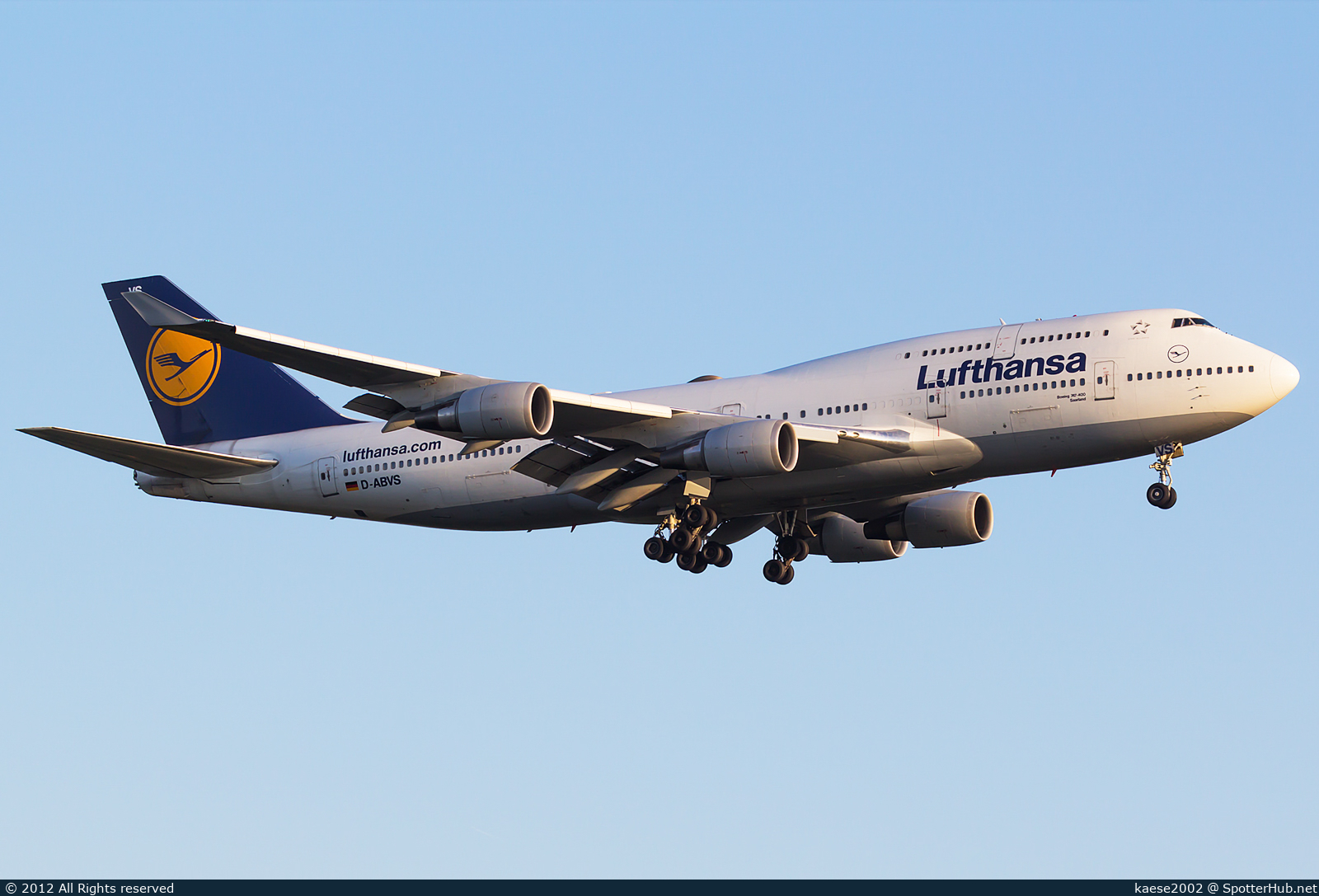 Photo of D-ABVS - Boeing 747-430 operated by Lufthansa