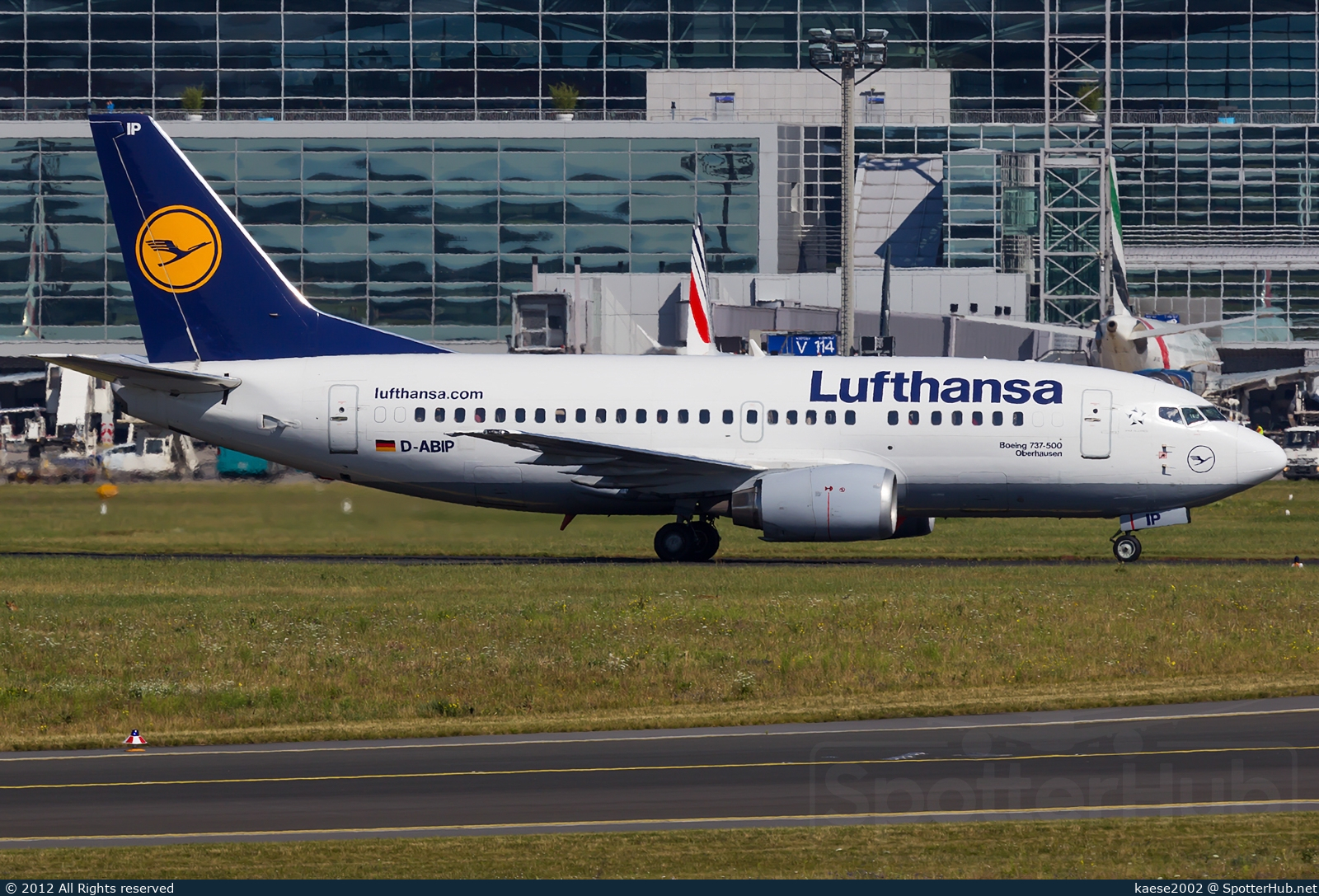 Photo of D-ABIP - Boeing 737-530 operated by Lufthansa