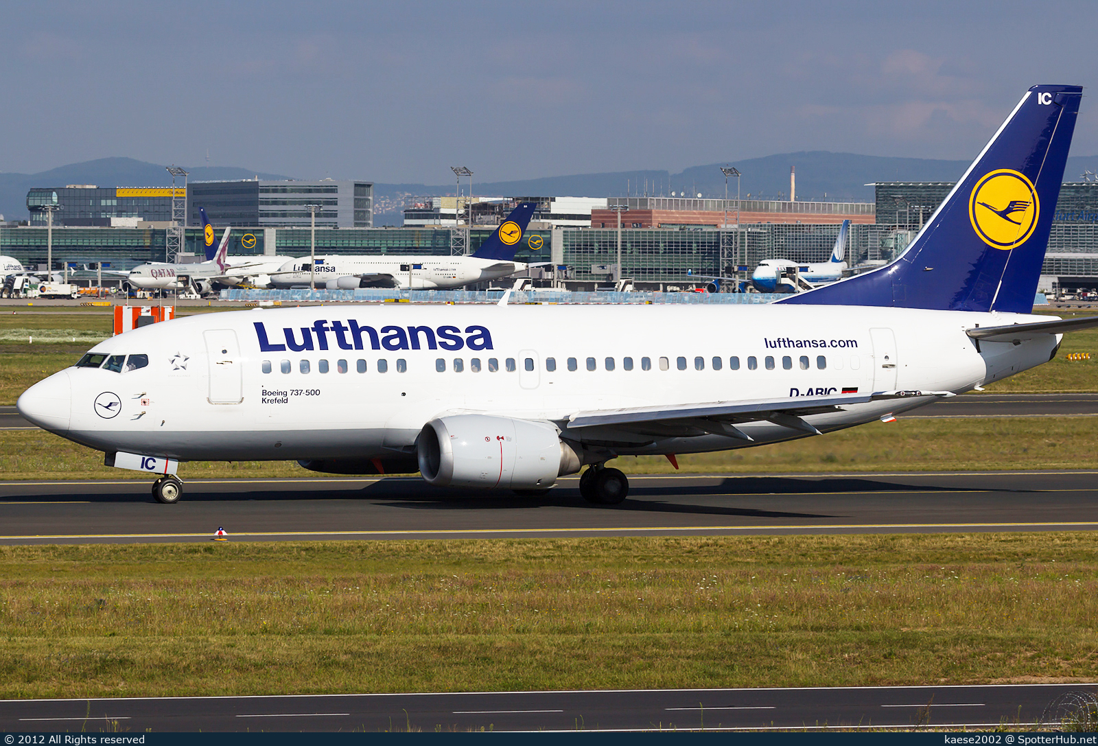 Photo of D-ABIC - Boeing 737-530 operated by Lufthansa