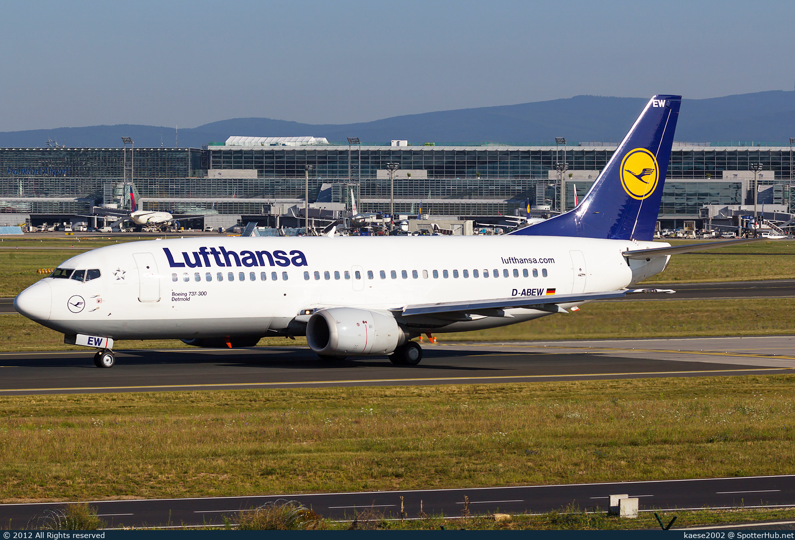 Photo of D-ABEW - Boeing 737-330 operated by Lufthansa