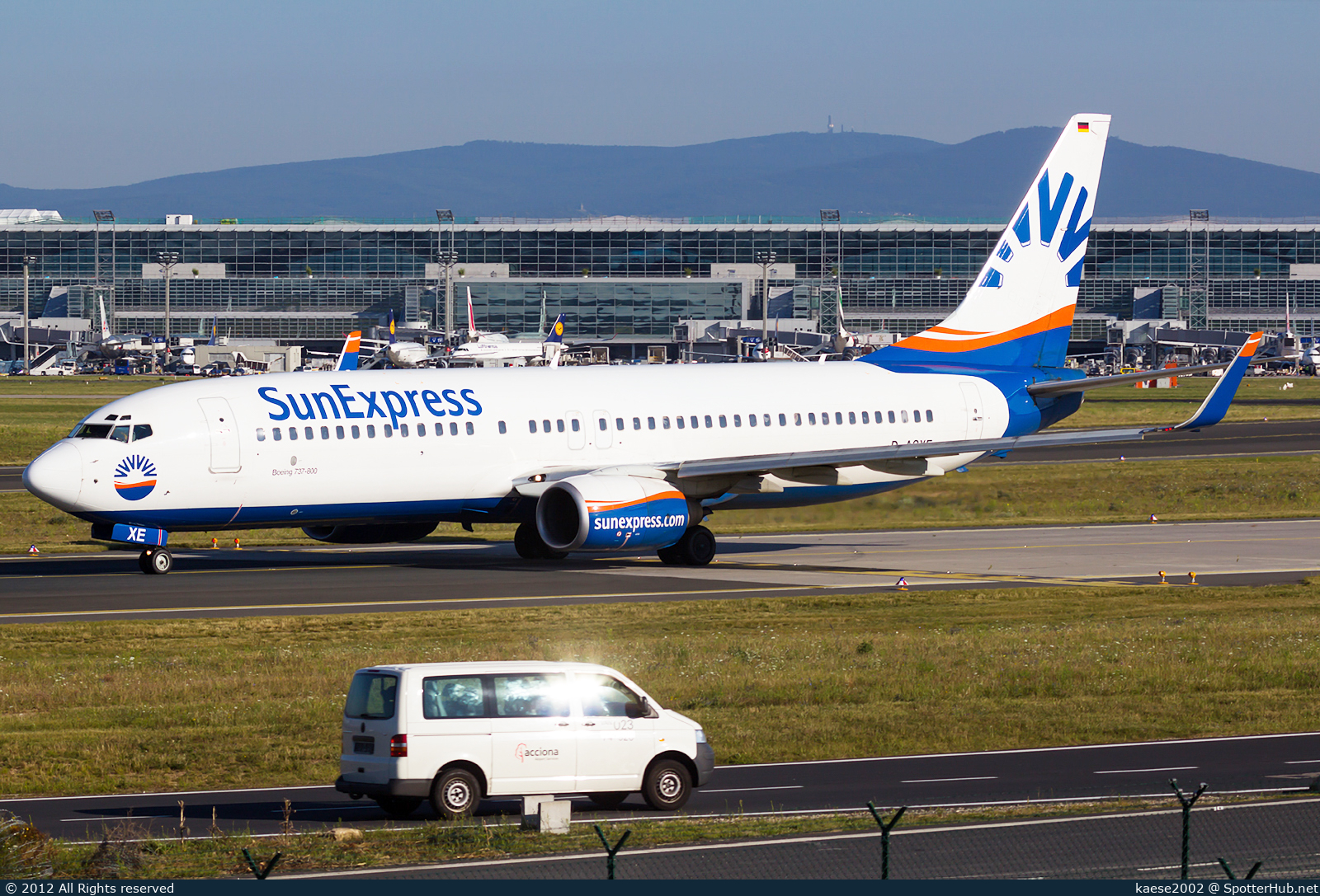Photo of D-ASXE - Boeing 737-8CX operated by SunExpress Germany