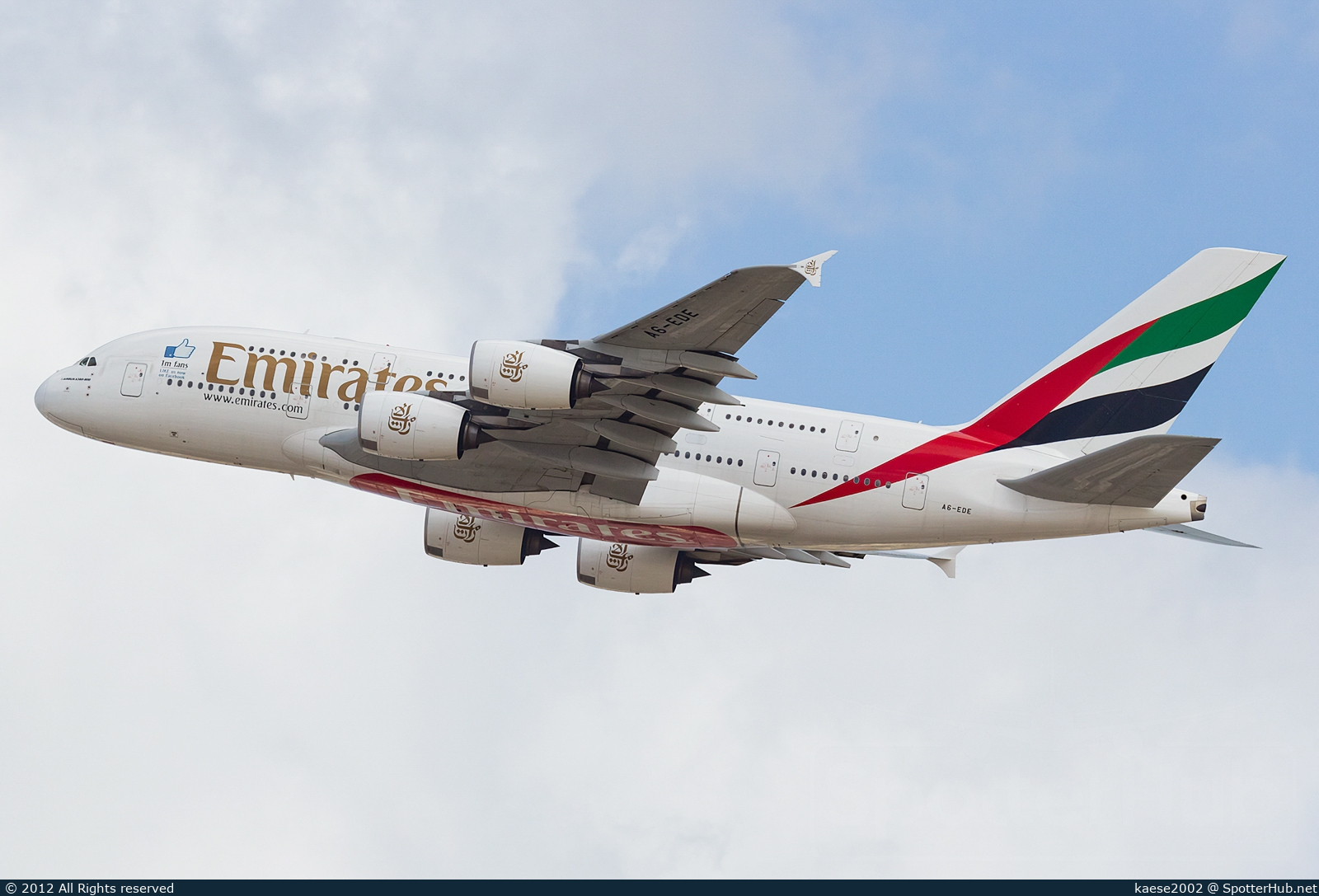Photo of A6-EDE - Airbus A380-861 operated by Emirates