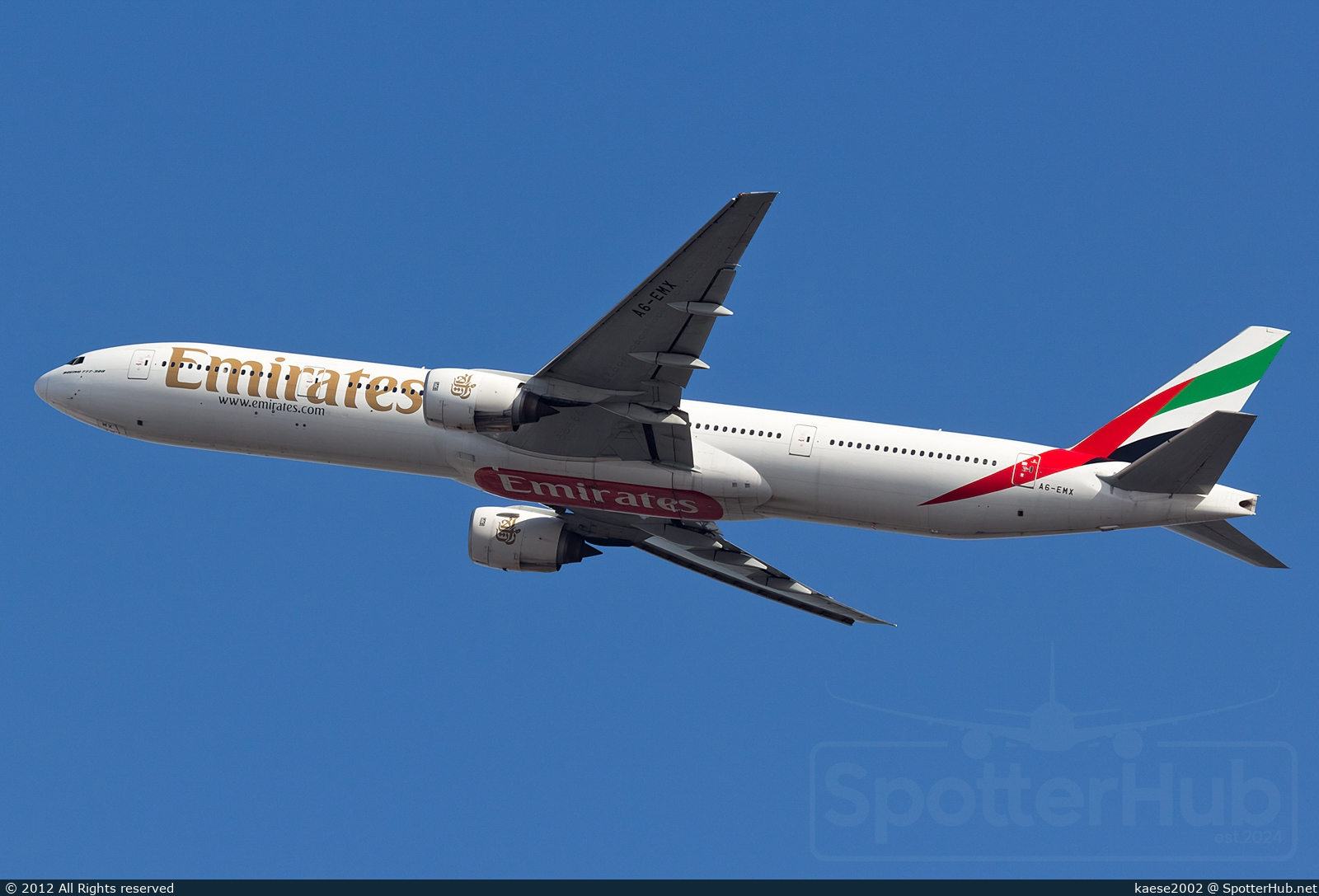 Photo of A6-EMX - Boeing 777-31H operated by Emirates