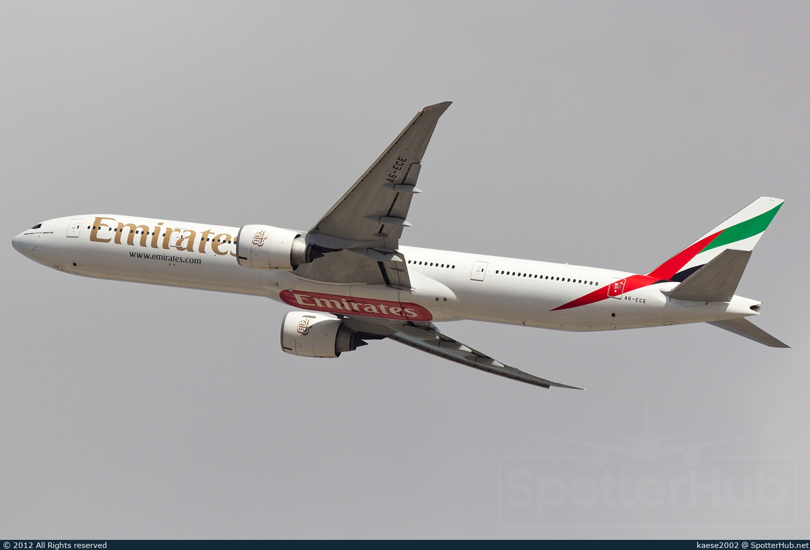 Photo of A6-ECE - Boeing 777-31H(ER) operated by Emirates