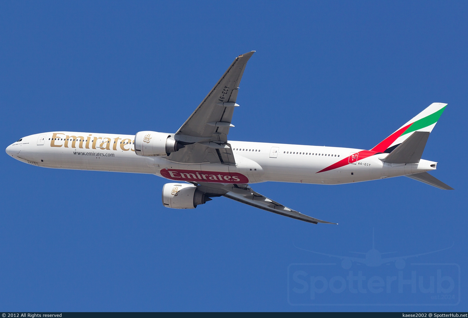 Photo of A6-ECY - Boeing 777-31H(ER) operated by Emirates