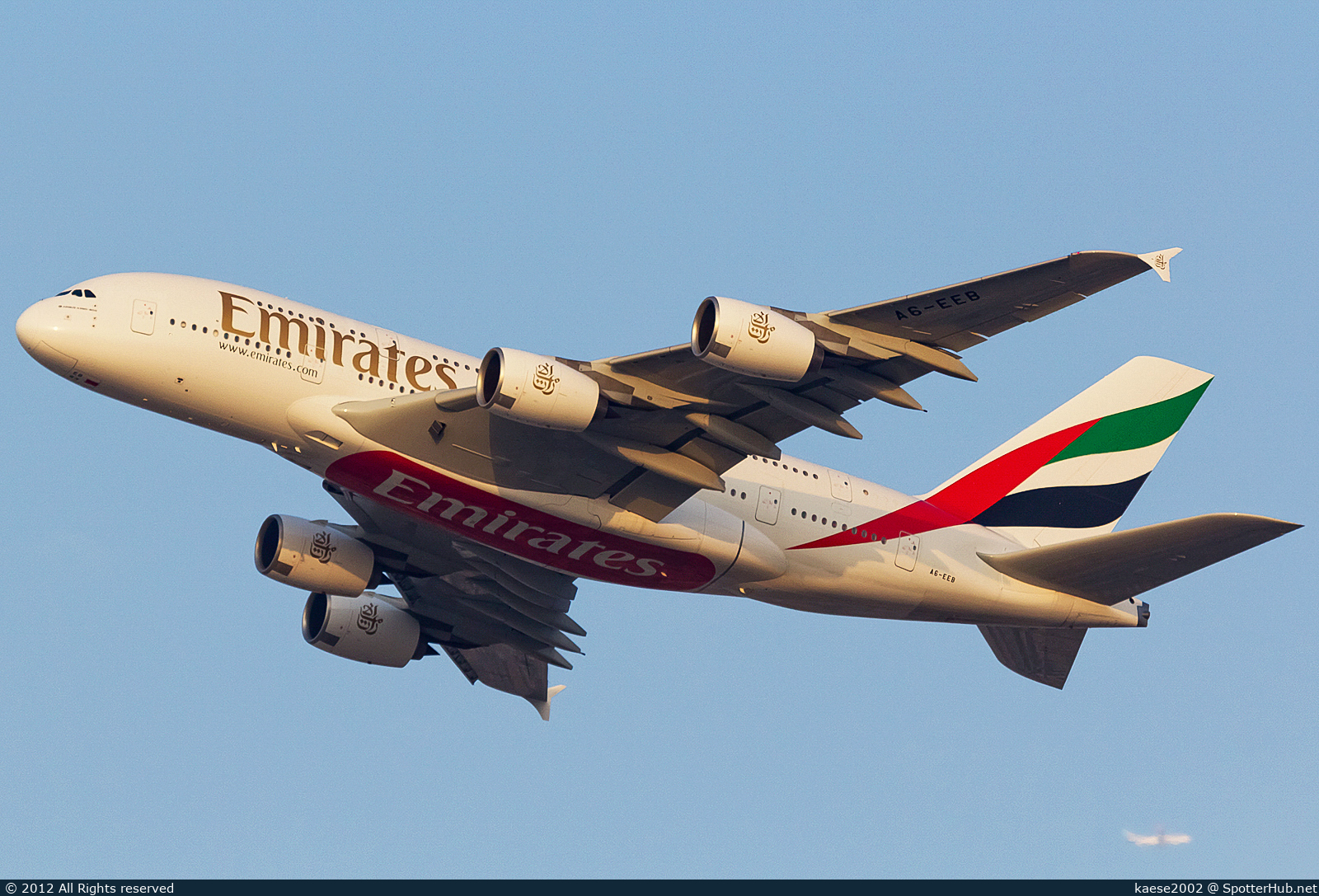 Photo of A6-EEB - Airbus A380-861 operated by Emirates
