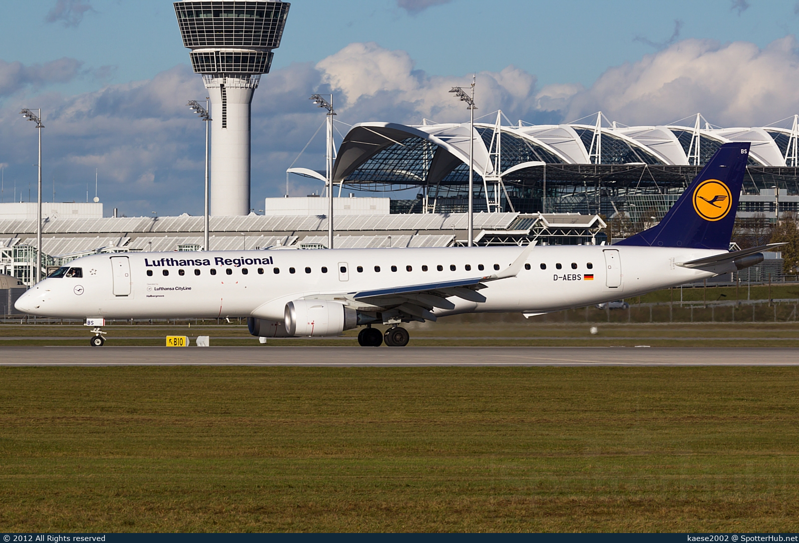 Photo of D-AEBS - Embraer ERJ-195LR operated by Lufthansa CityLine