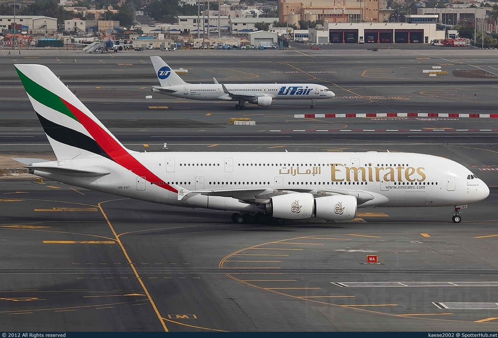 Photo of A6-EDT - Airbus A380-861 operated by Emirates