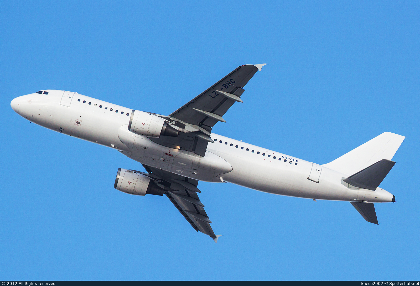 Photo of LZ-BHC - Airbus A320-212 operated by BH Air