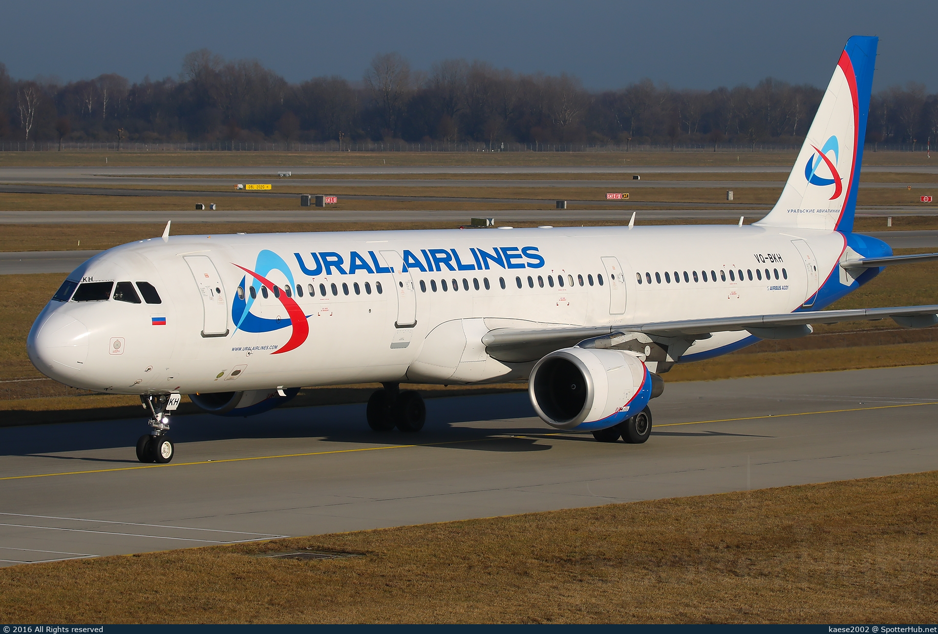 Photo of VQ-BKH - Airbus A321-211 operated by Ural Airlines