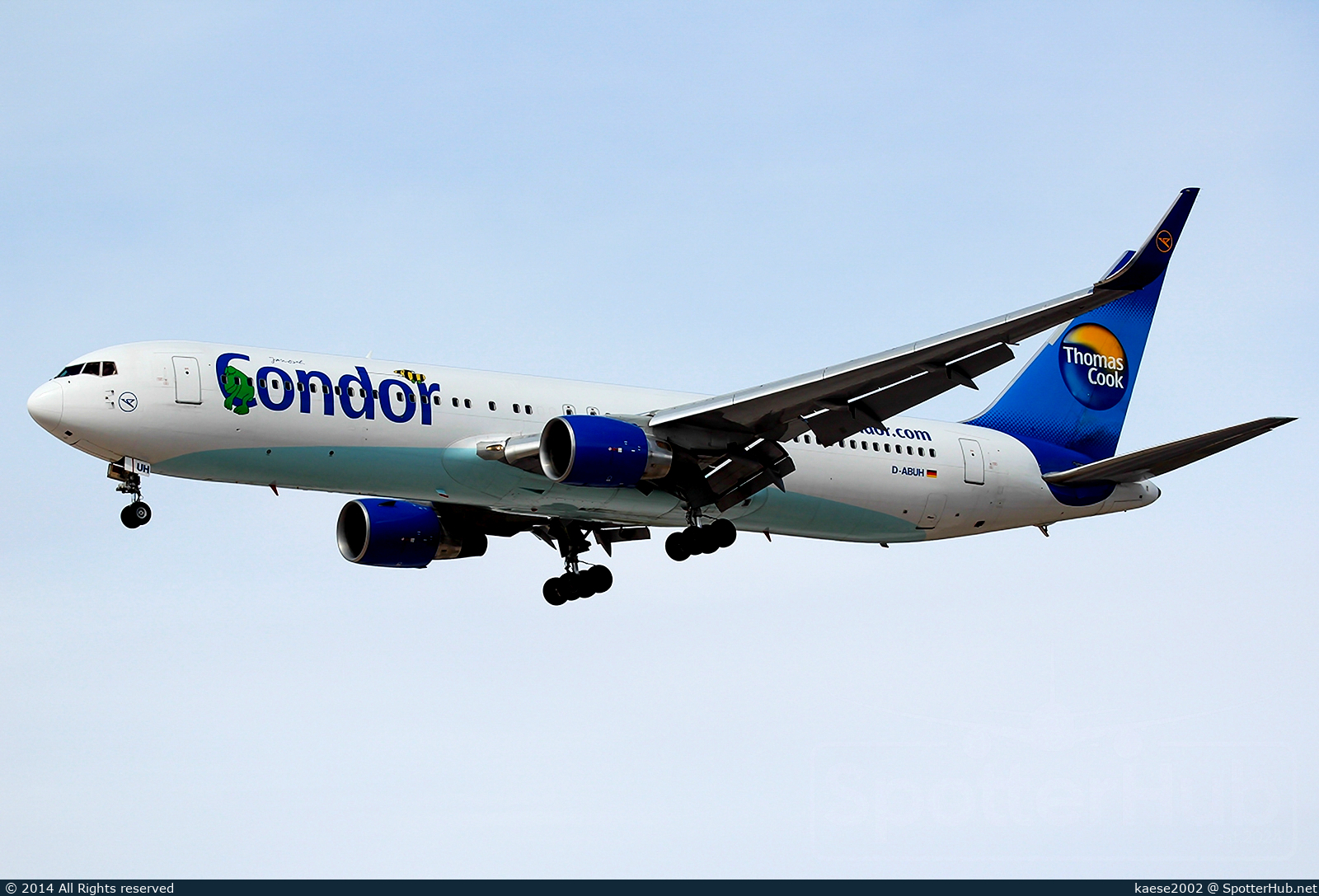 Photo of D-ABUH - Boeing 767-330(ER) operated by Condor