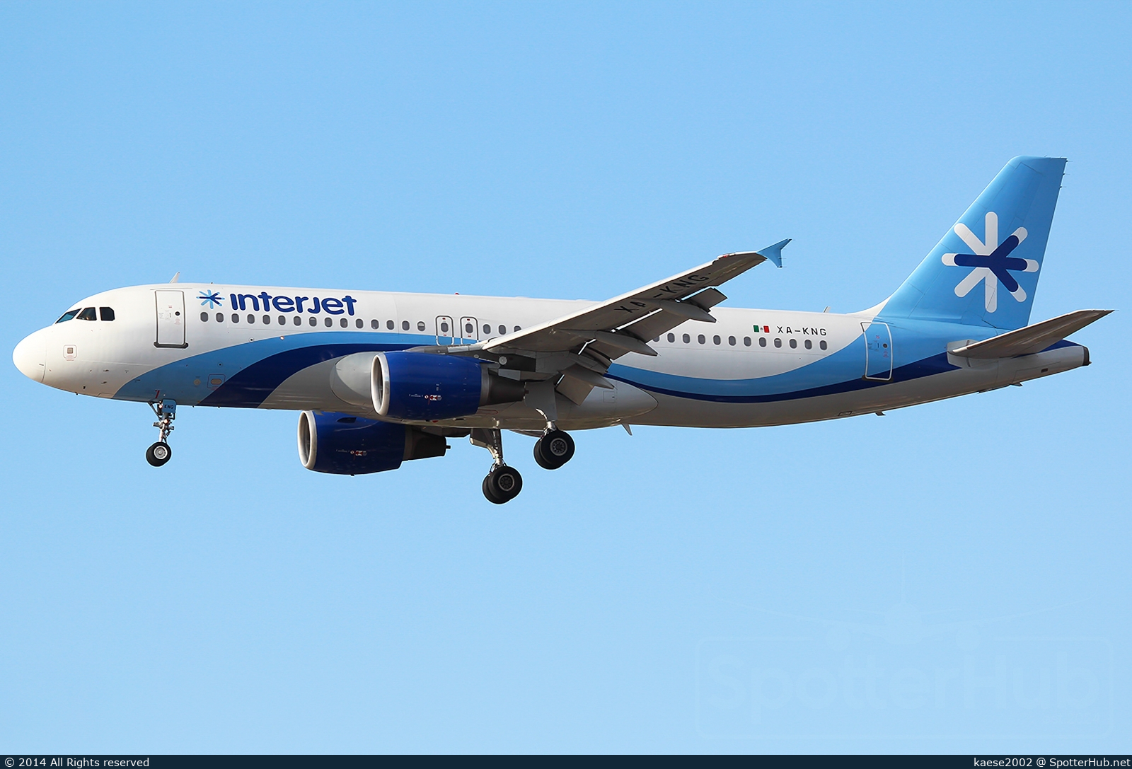 Photo of XA-KNG - Airbus A320-214 operated by Interjet