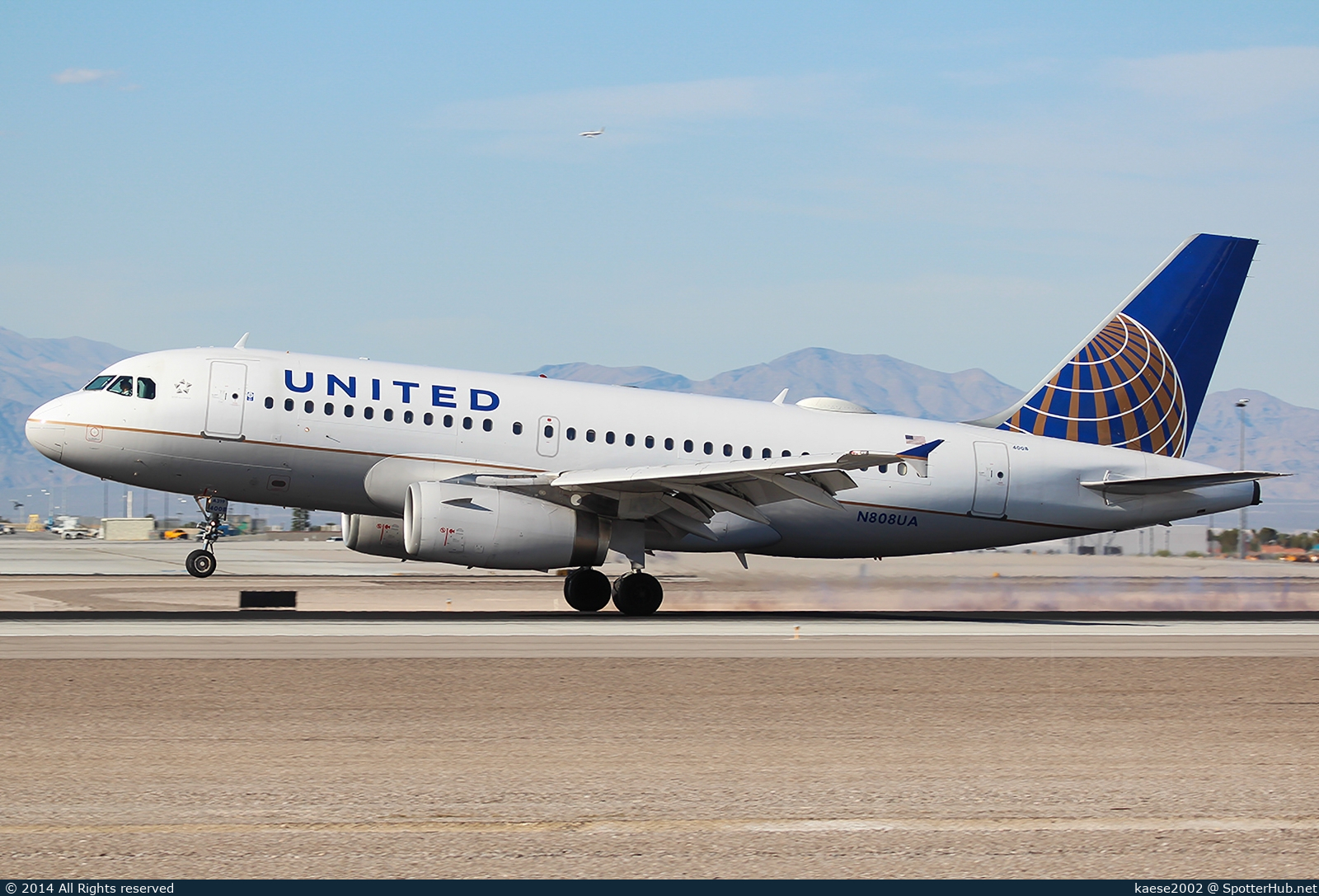 Photo of N808UA - Airbus A319-131 operated by United Airlines