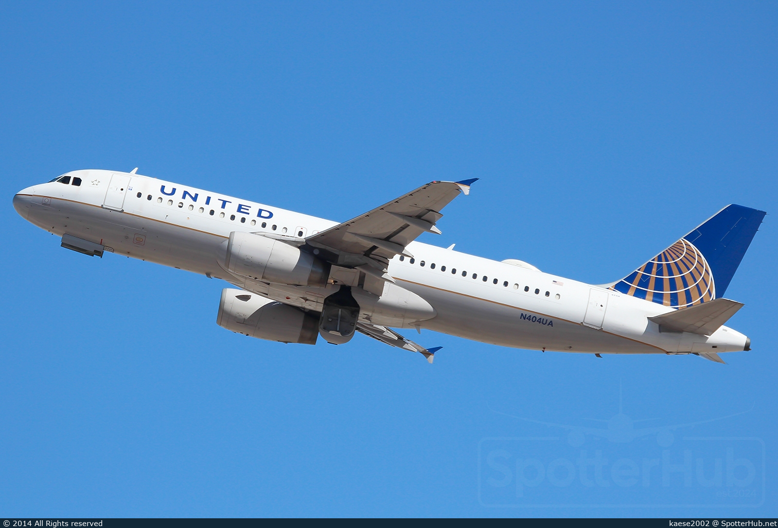 Photo of N404UA - Airbus A320-232 operated by United Airlines