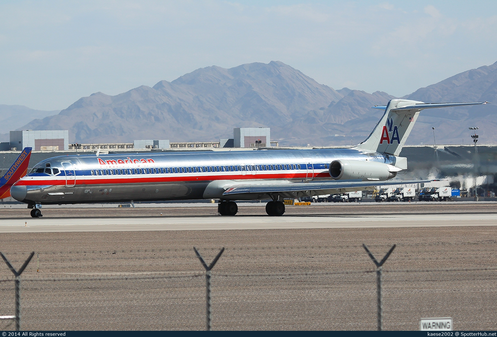 Photo of N487AA - McDonnell Douglas MD-82 operated by American Airlines