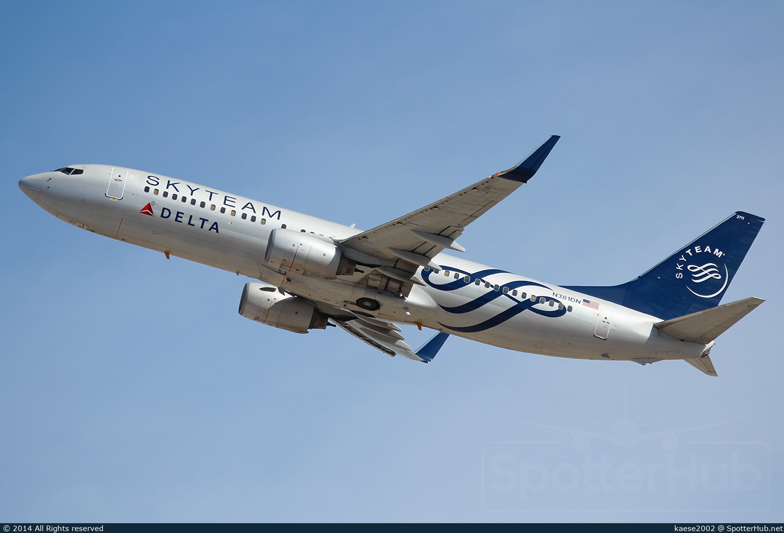 Photo of N381DN - Boeing 737-832 operated by Delta Air Lines
