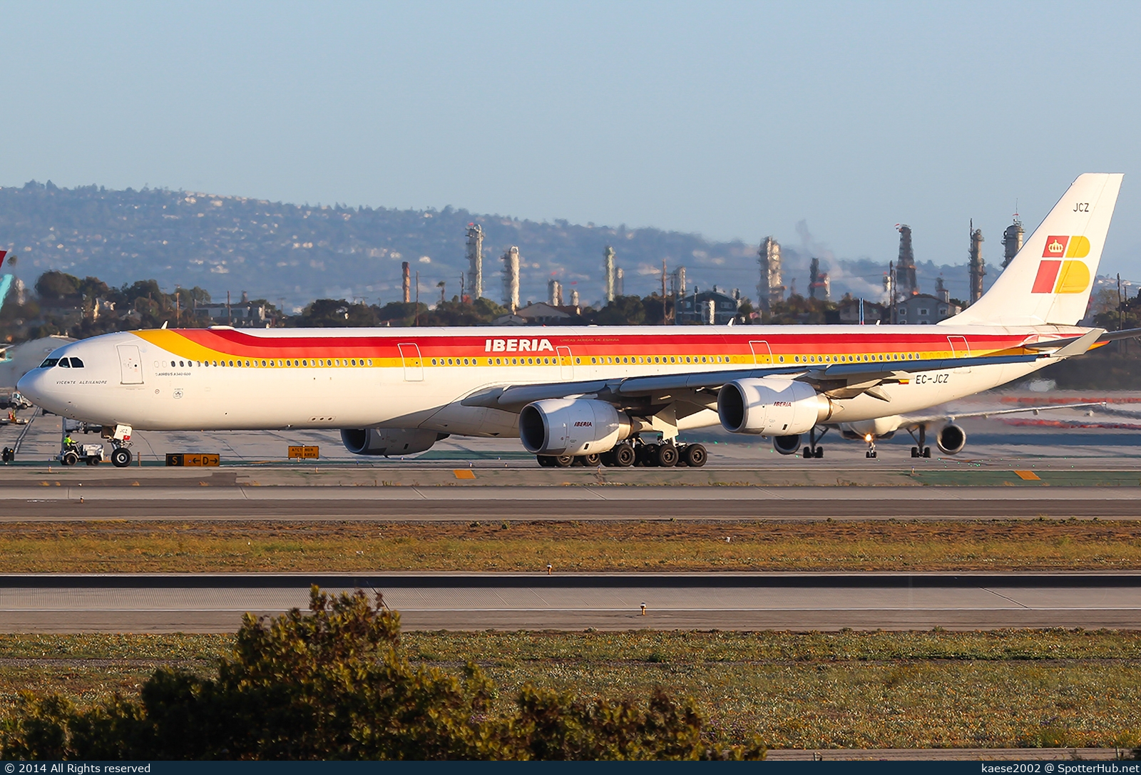 Photo of EC-JCZ - Airbus A340-642 operated by Iberia