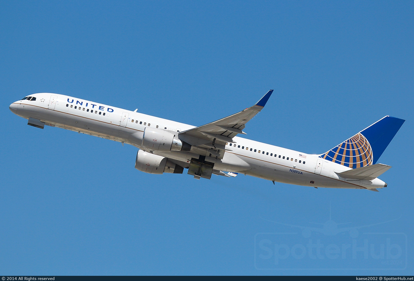 Photo of N589UA - Boeing 757-222 operated by United Airlines