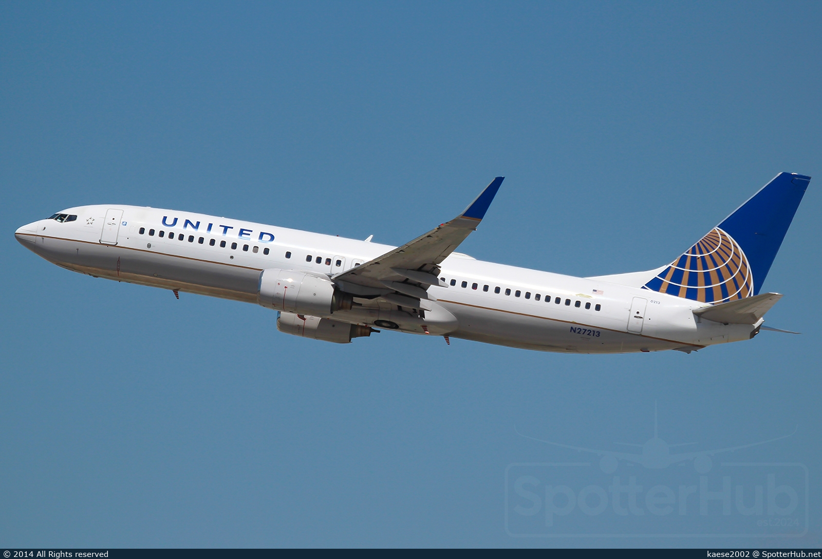 Photo of N27213 - Boeing 737-824 operated by United Airlines