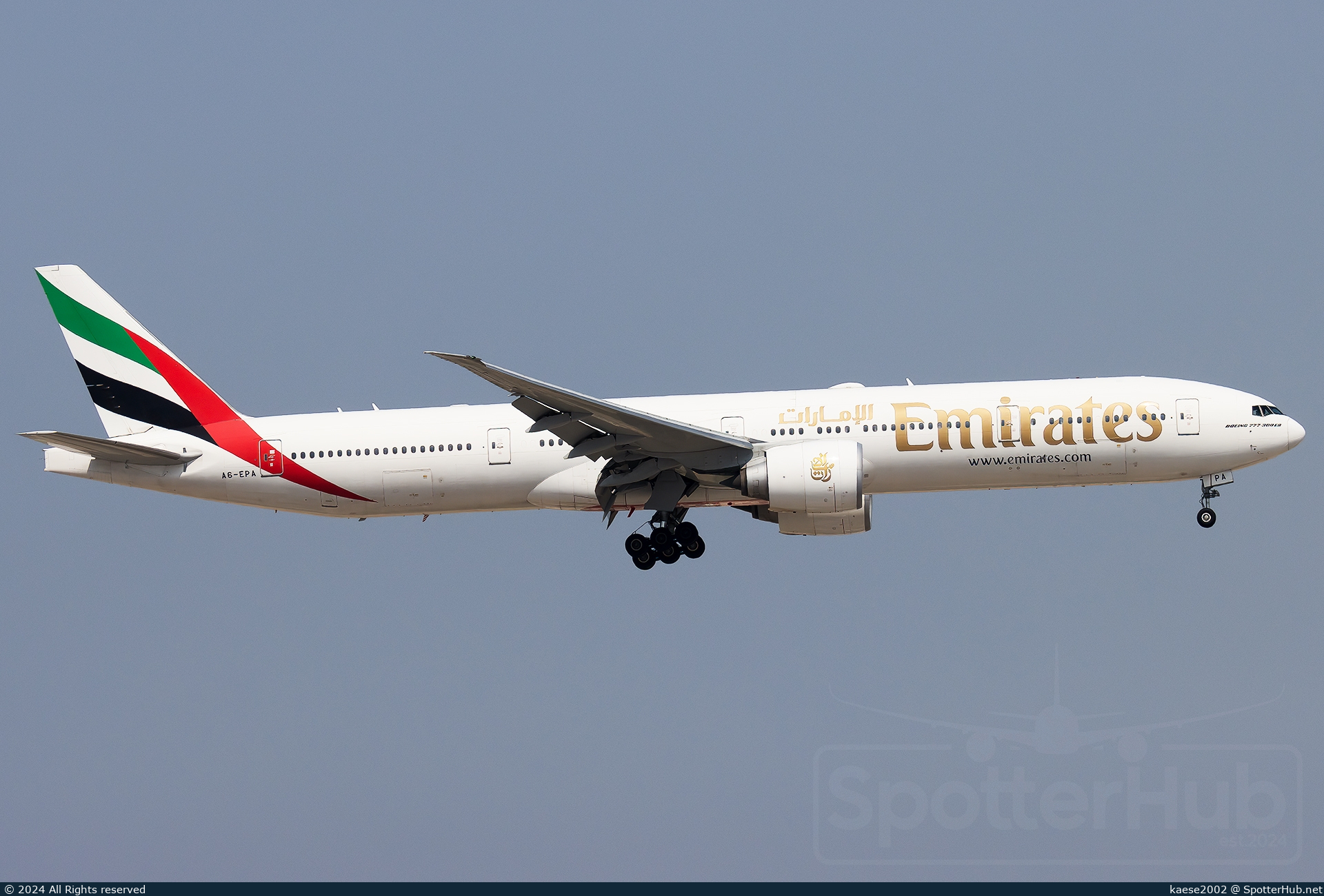 Photo of A6-EPA - Boeing 777-31H(ER) operated by Emirates