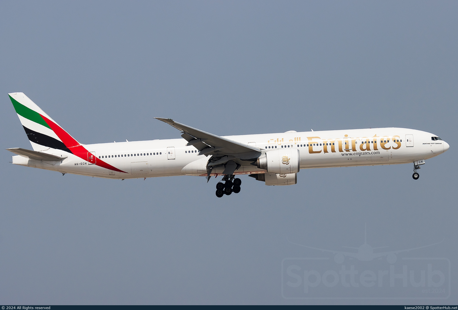 Photo of A6-ECH - Boeing 777-31H(ER) operated by Emirates