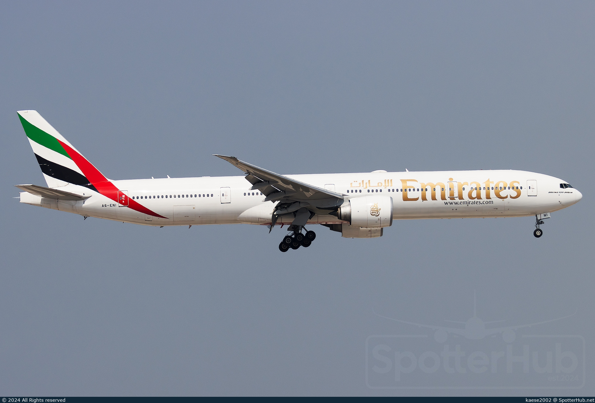 Photo of A6-ENI - Boeing 777-31H(ER) operated by Emirates