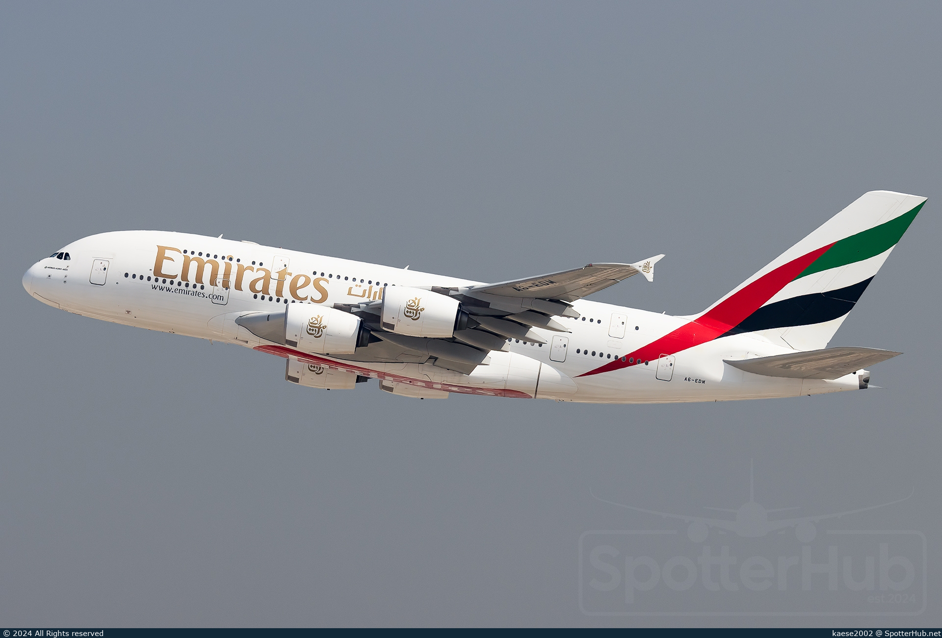Photo of A6-EDM - Airbus A380-861 operated by Emirates