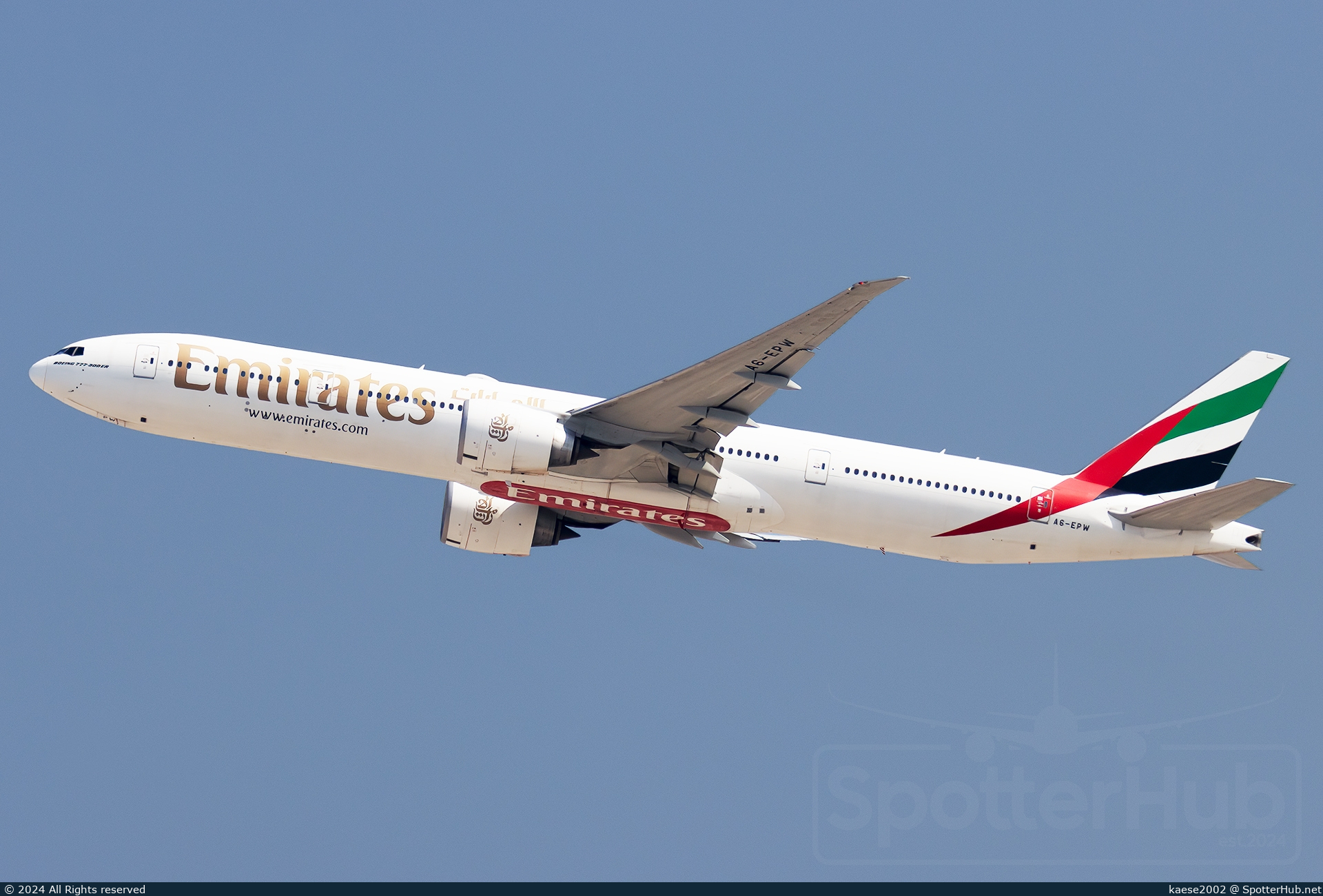 Photo of A6-EPW - Boeing 777-31H(ER) operated by Emirates