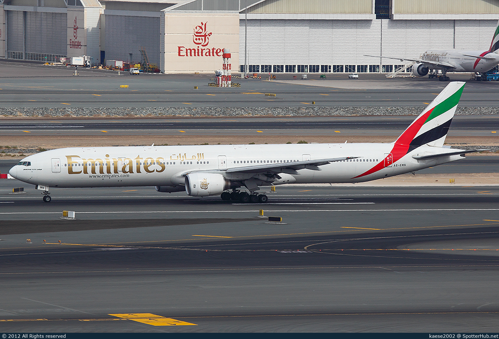 Photo of A6-EMN - Boeing 777-31H operated by Emirates