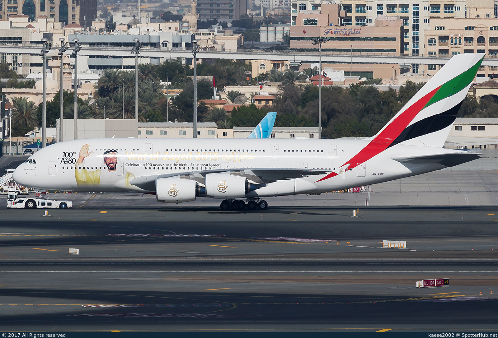 Photo of A6-EUV - Airbus A380-842 operated by Emirates