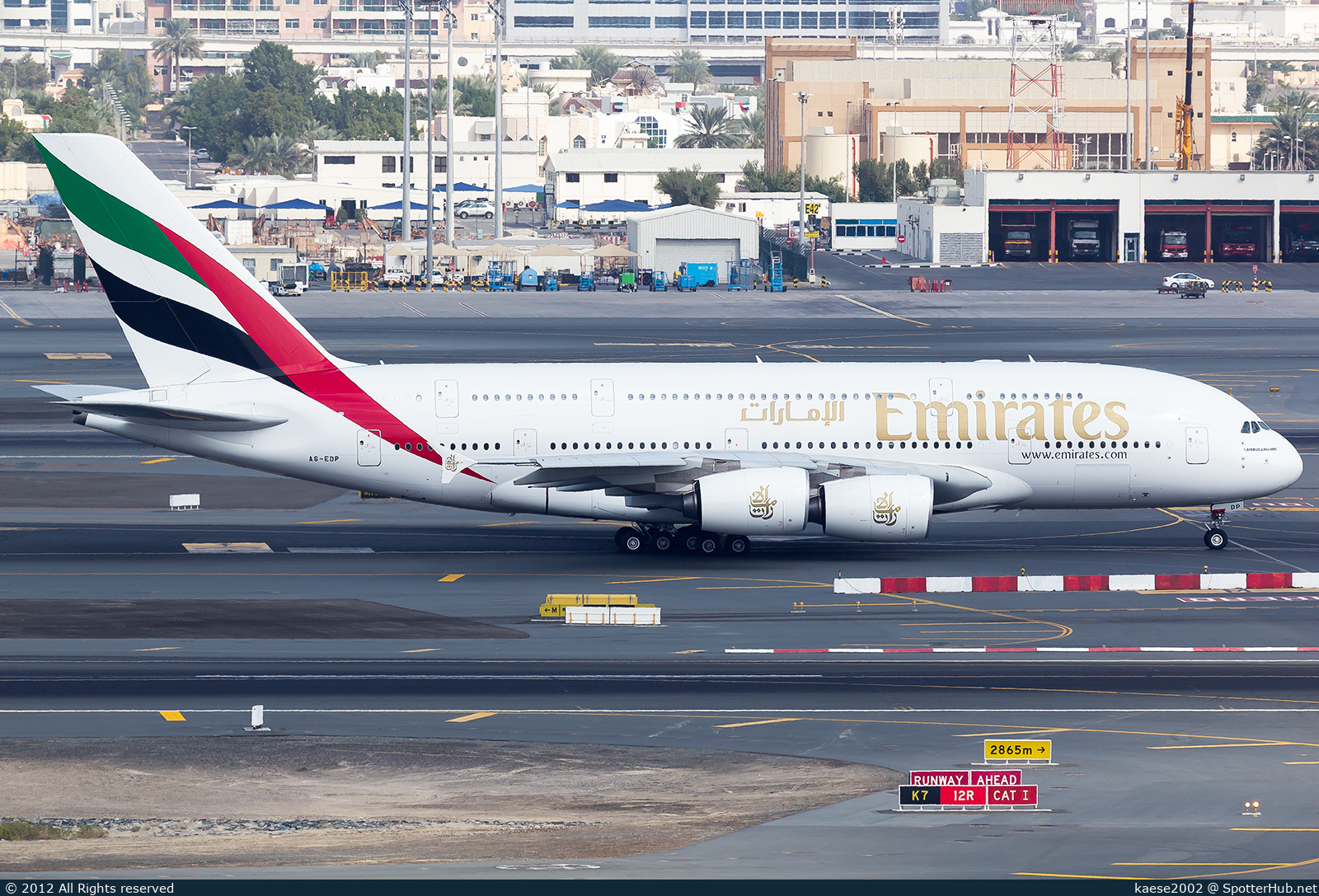 Photo of A6-EDP - Airbus A380-861 operated by Emirates
