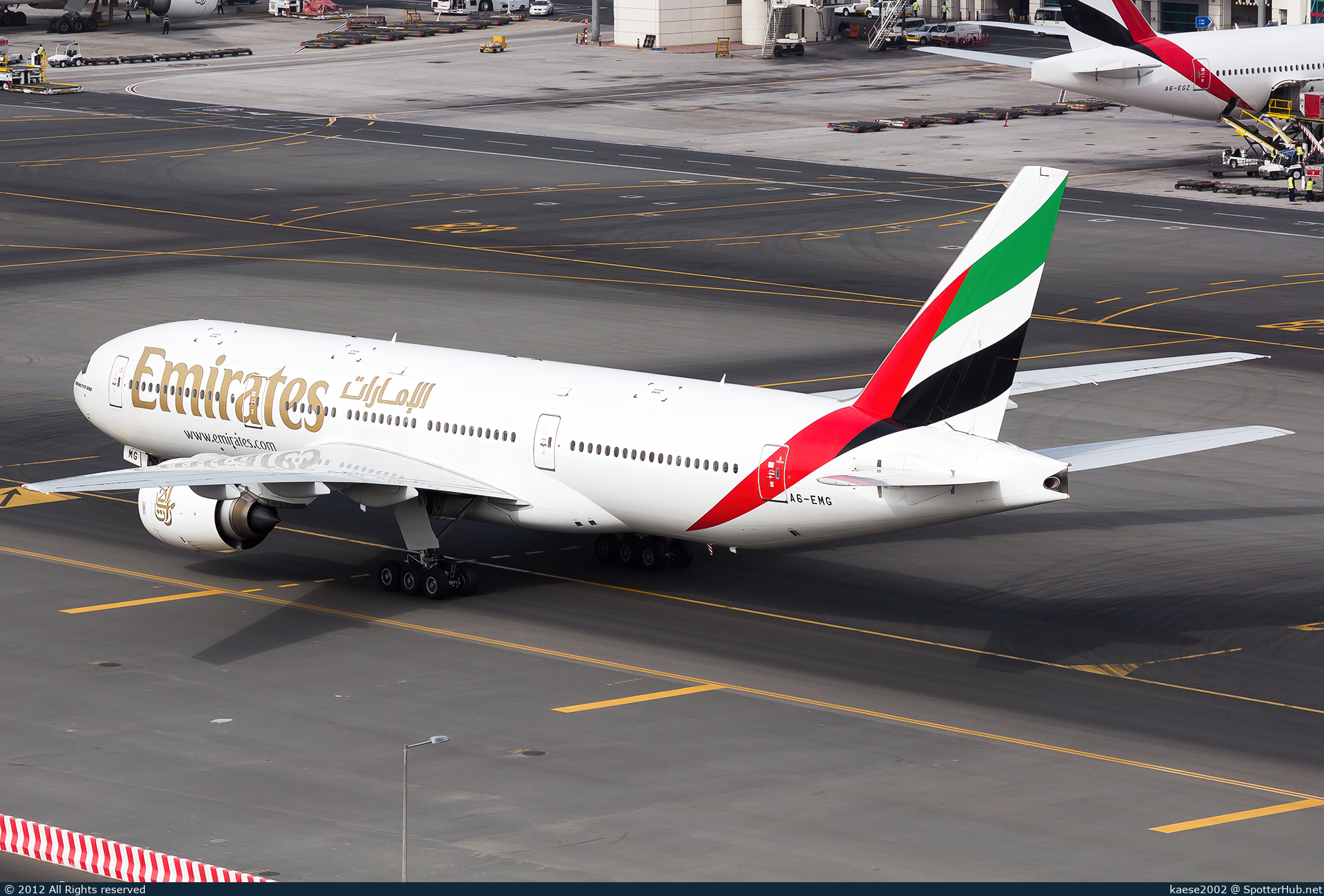 Photo of A6-EMG - Boeing 777-21H(ER) operated by Emirates