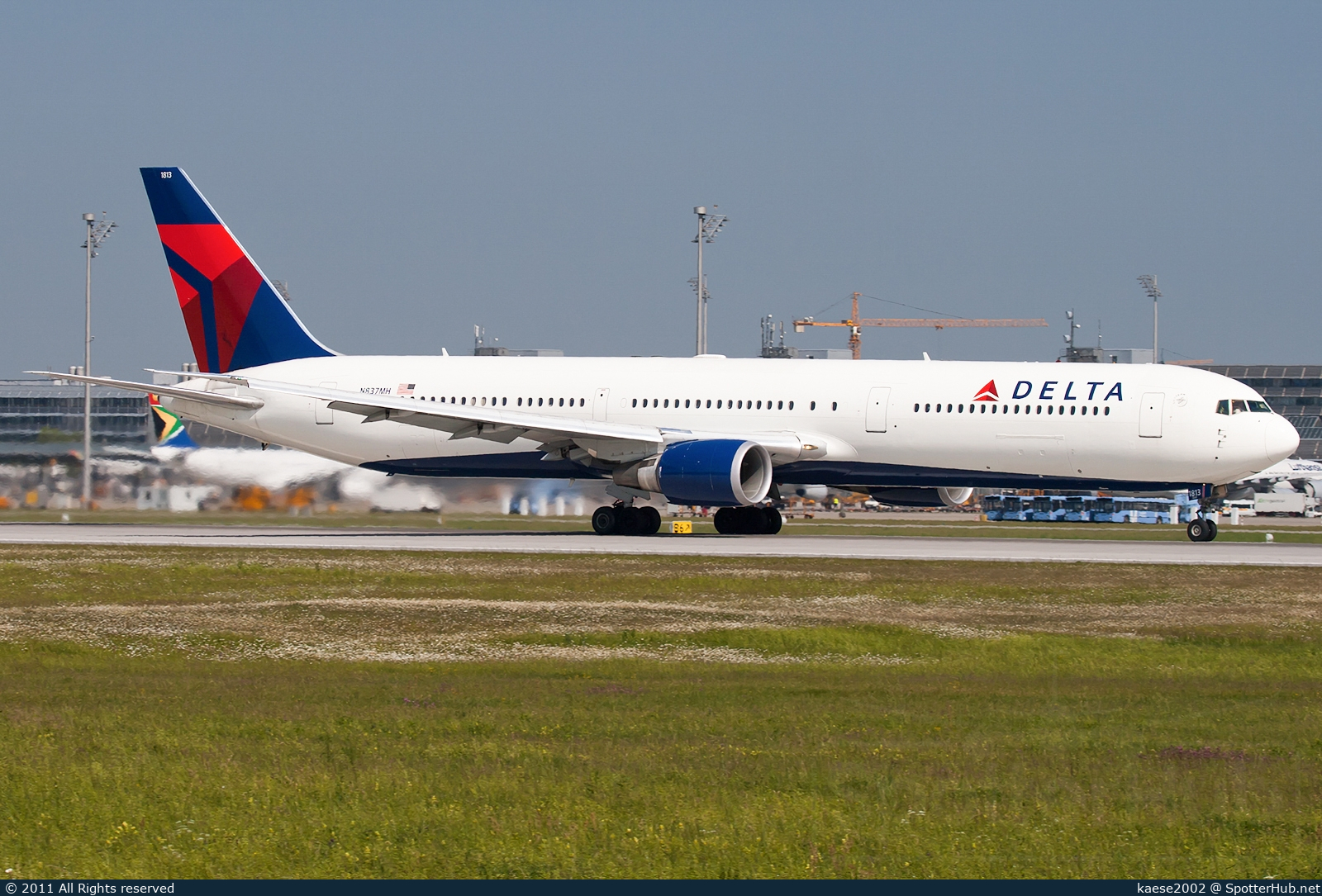 Photo of N837MH - Boeing 767-432(ER) operated by Delta Air Lines