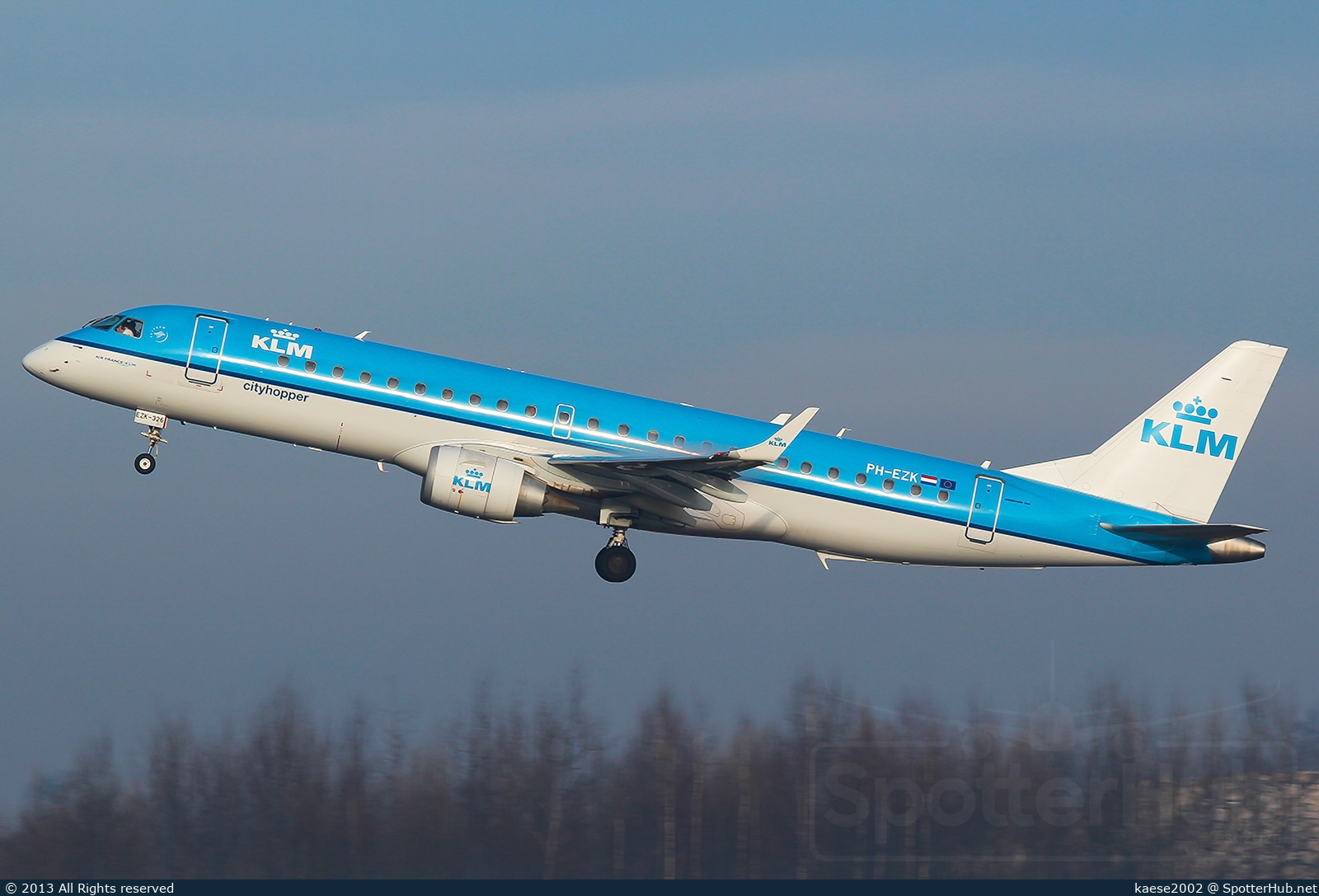 Photo of PH-EZK - Embraer ERJ-190STD operated by KLM Cityhopper