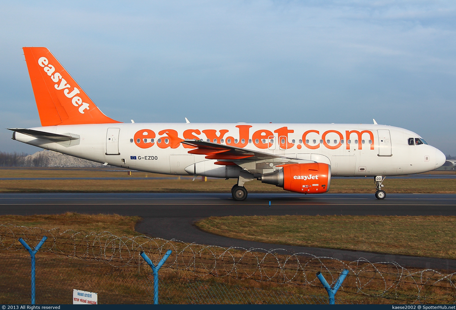 Photo of G-EZDO - Airbus A319-111 operated by easyJet
