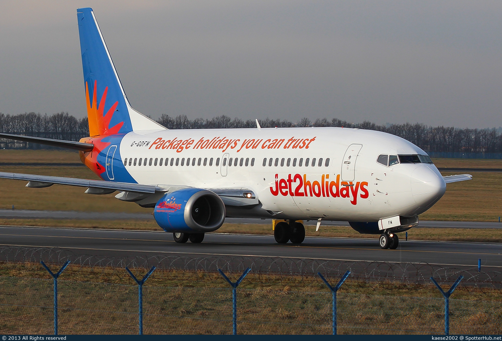 Photo of G-GDFM - Boeing 737-36N operated by Jet2