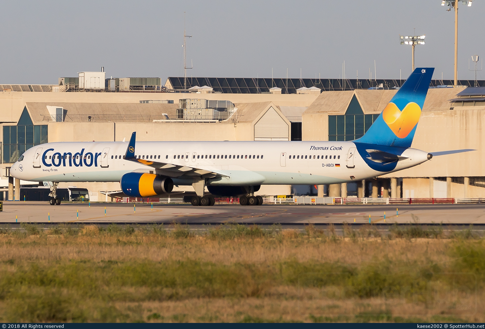 Photo of D-ABOI - Boeing 757-330 operated by Condor