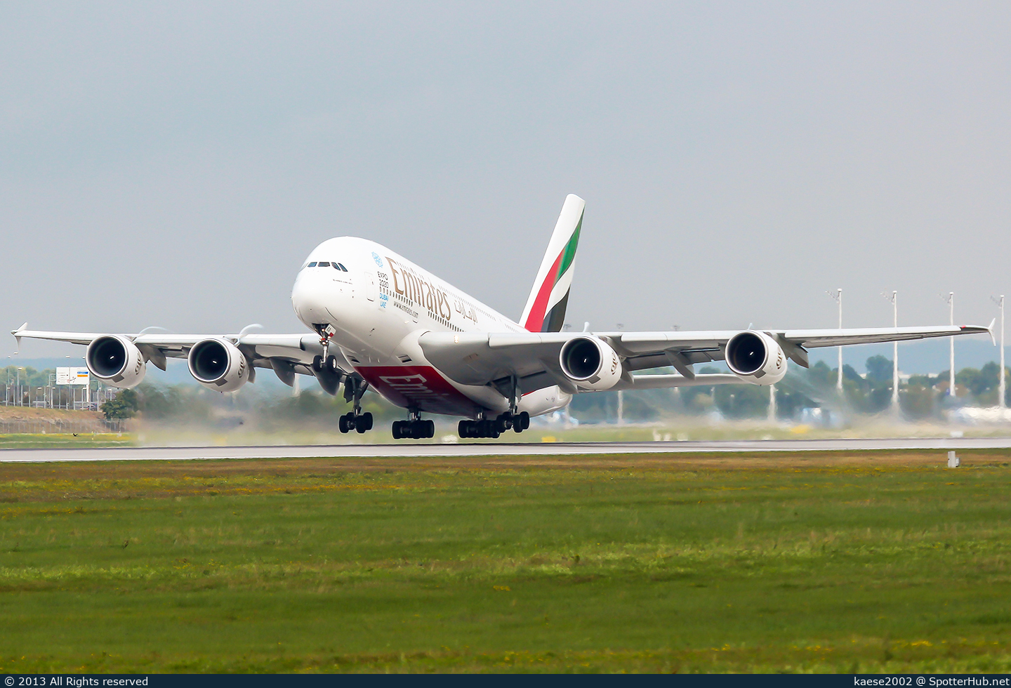 Photo of A6-EED - Airbus A380-861 operated by Emirates