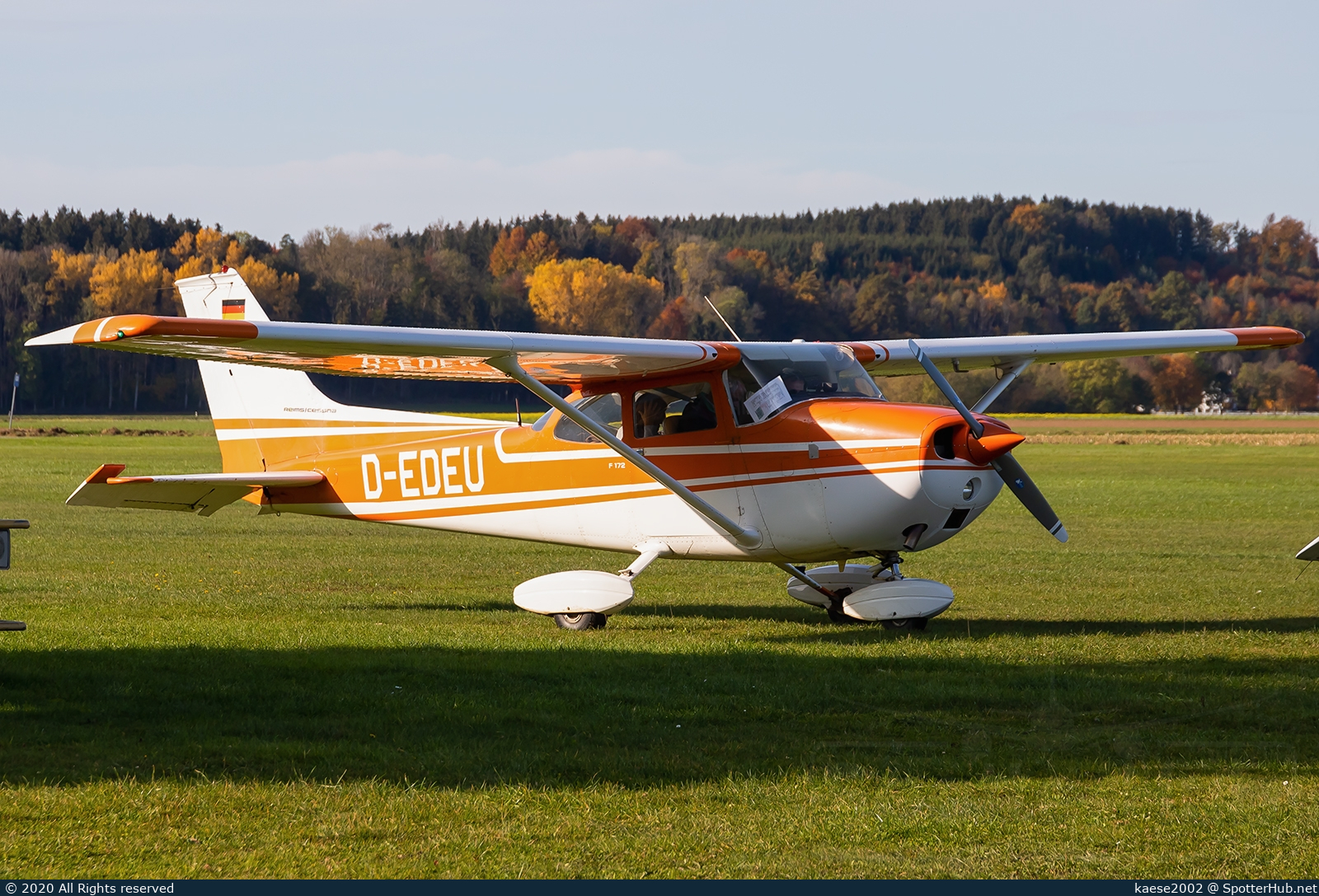 Photo of D-EDEU - Reims-Cessna F172M Skyhawk operated by Flugschule München - Bad Wörishofen